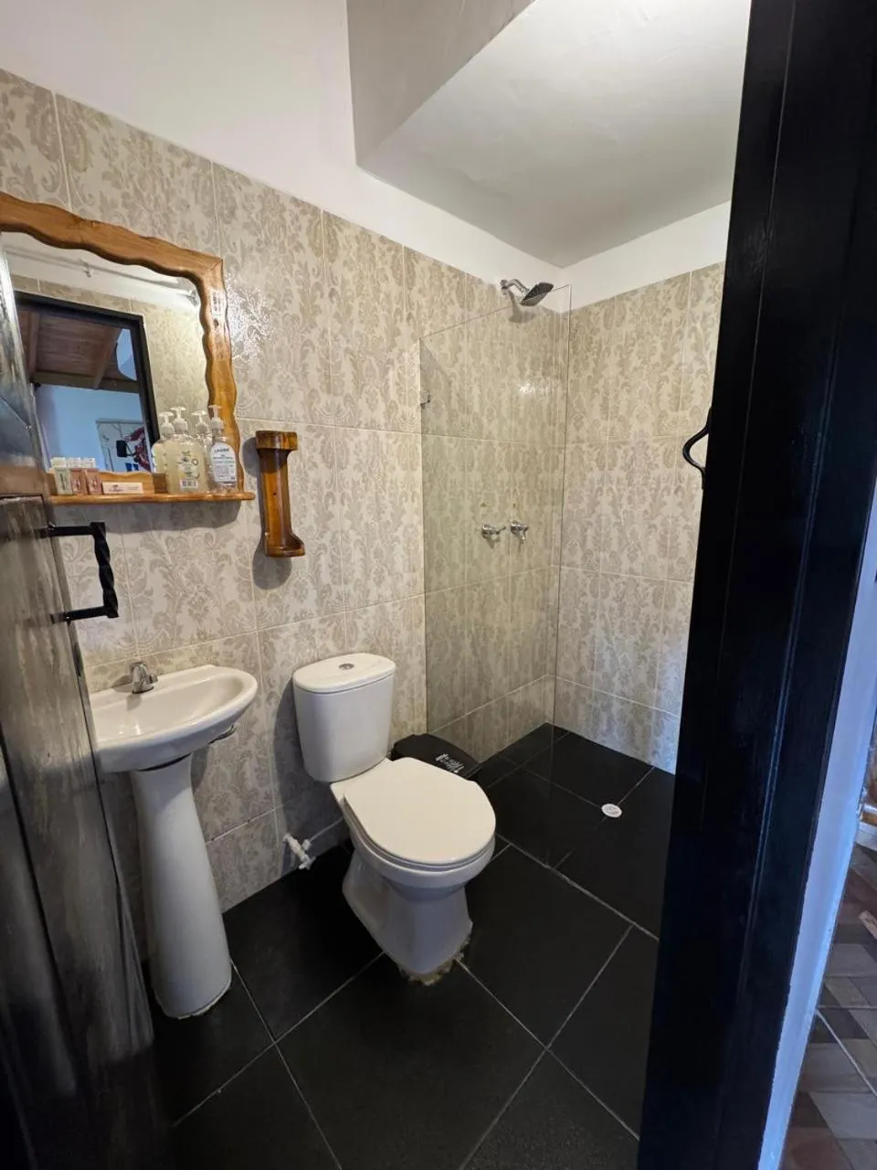 Shower in Jardin de los Silleteros Agro Parque Hotel