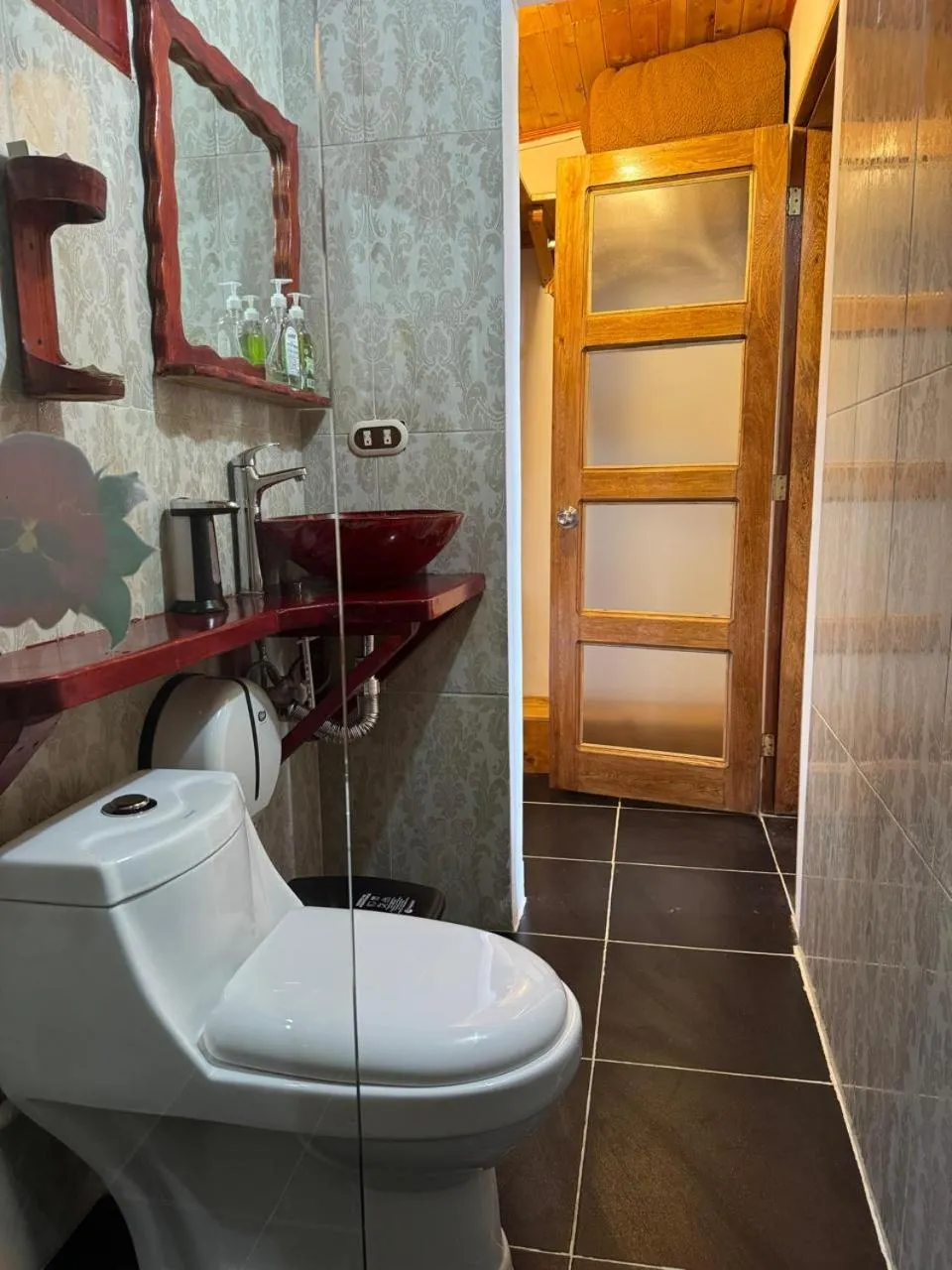 Bathroom in Jardin de los Silleteros Agro Parque Hotel