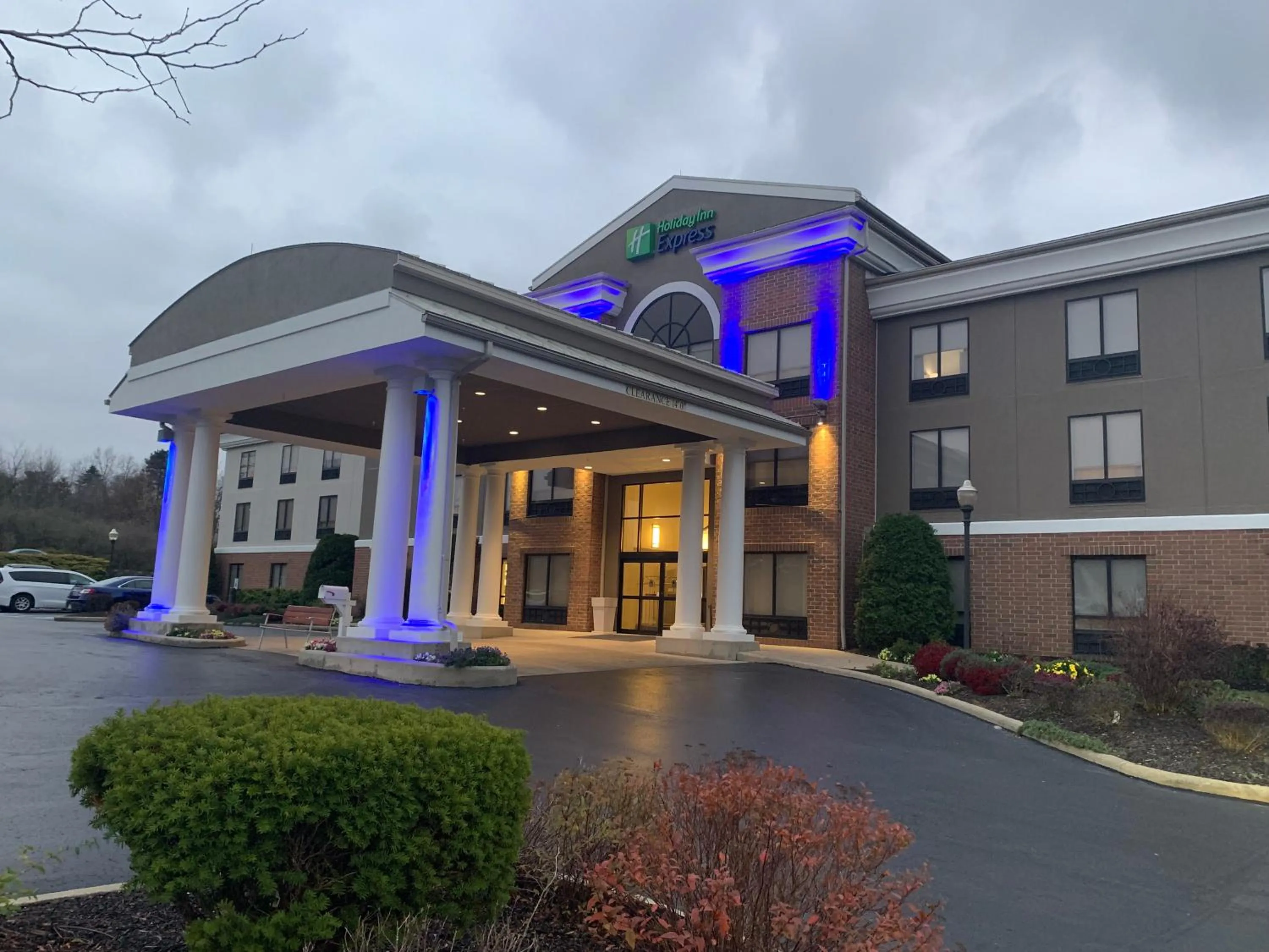 HOLIDAY INN EXPRESS KENT
