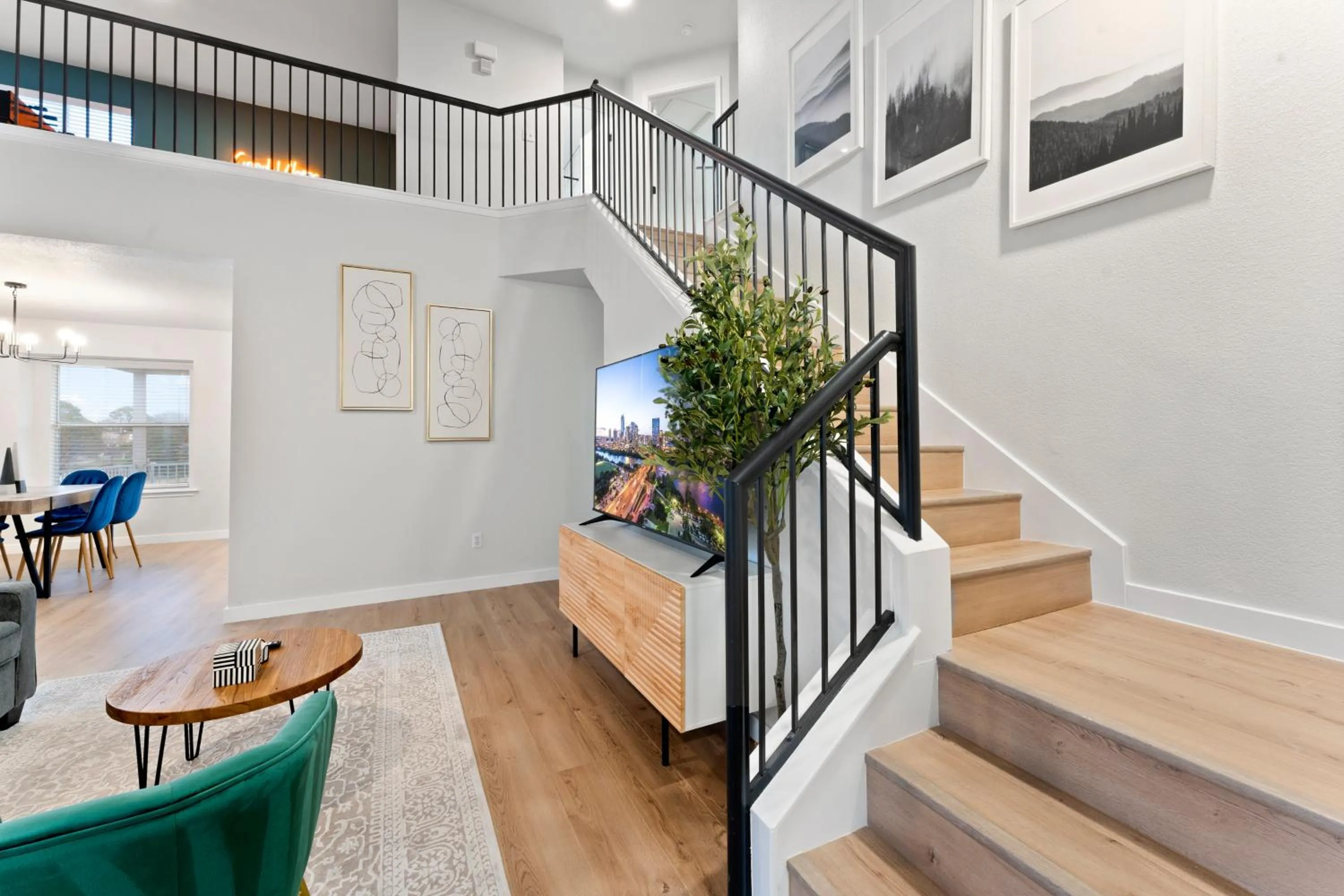 Modern & Homey 3BR Home, Remote Work Friendly, King Beds, Fast WiFi