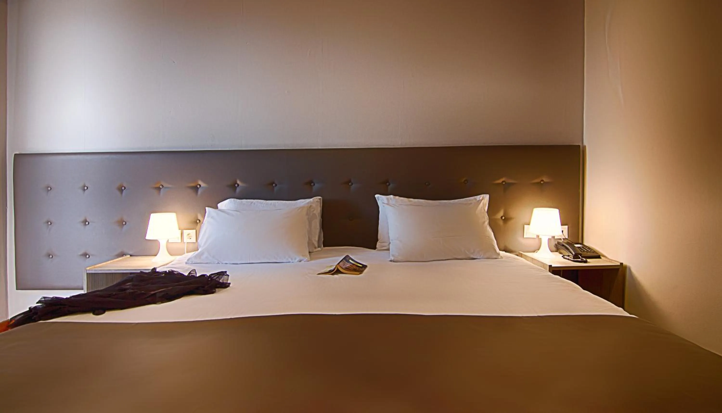 Bedroom, Bed in Galaxy Hotel