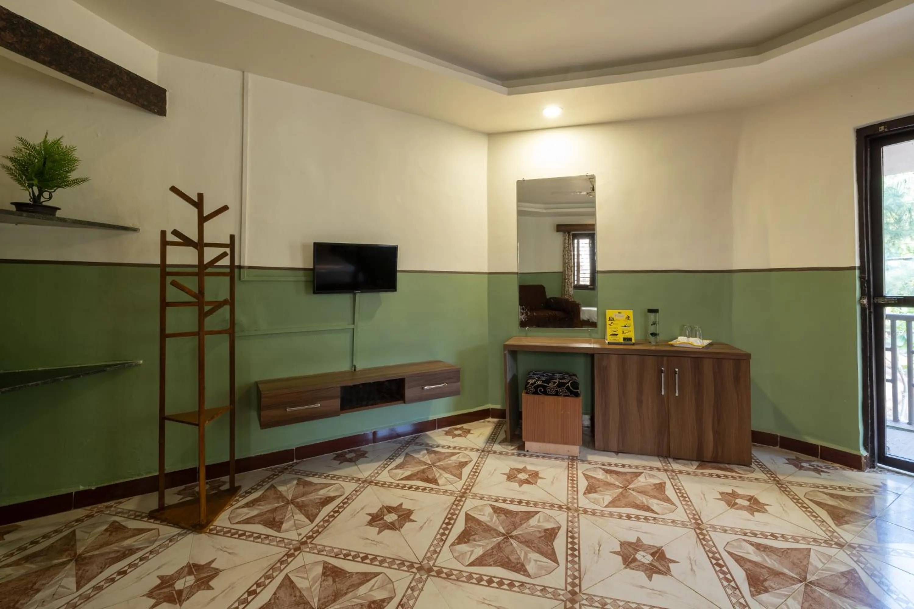 TV and multimedia in Avadale Tadoba - Stag Groups Not Allowed