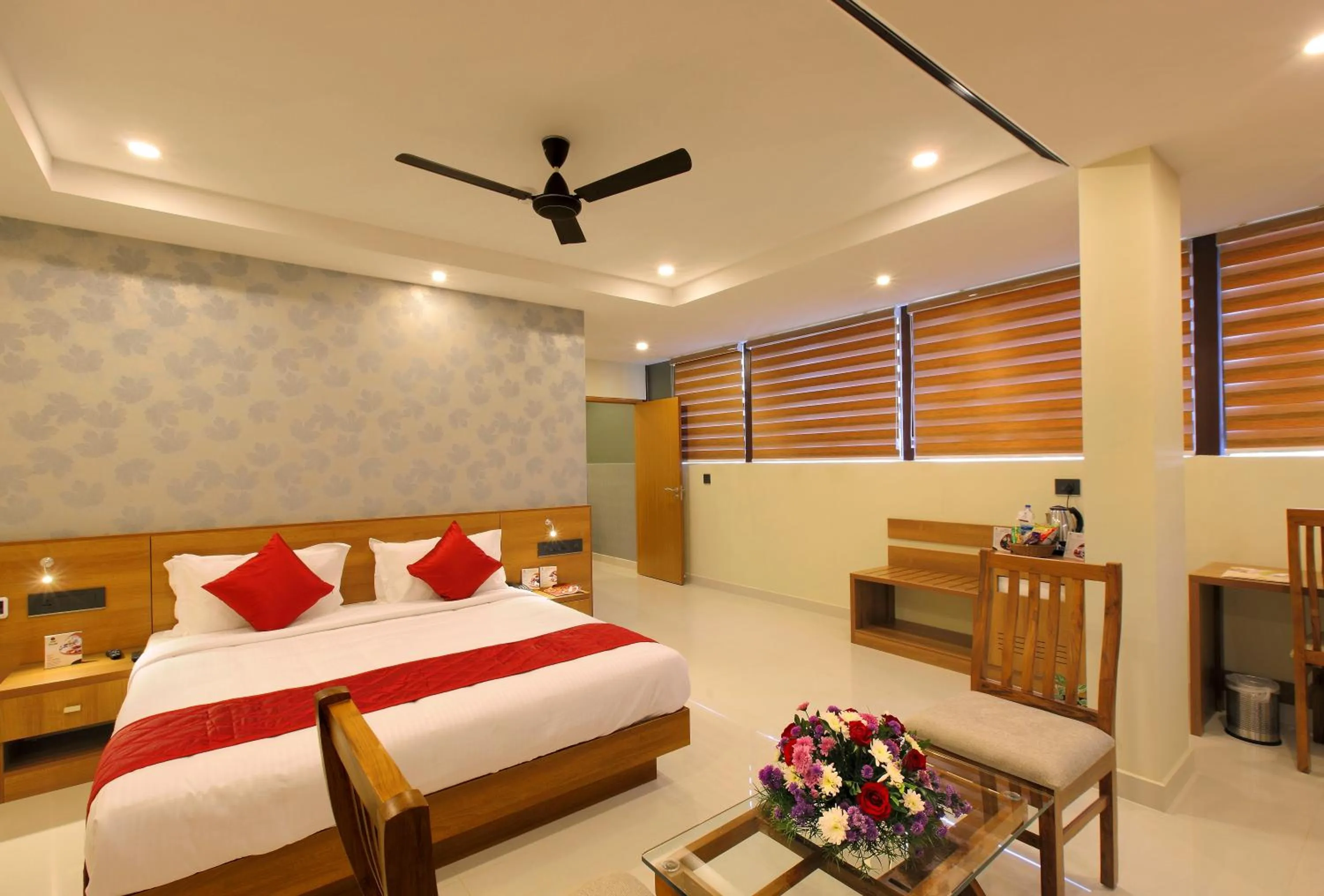 Bed in Hotel NovArk Munnar