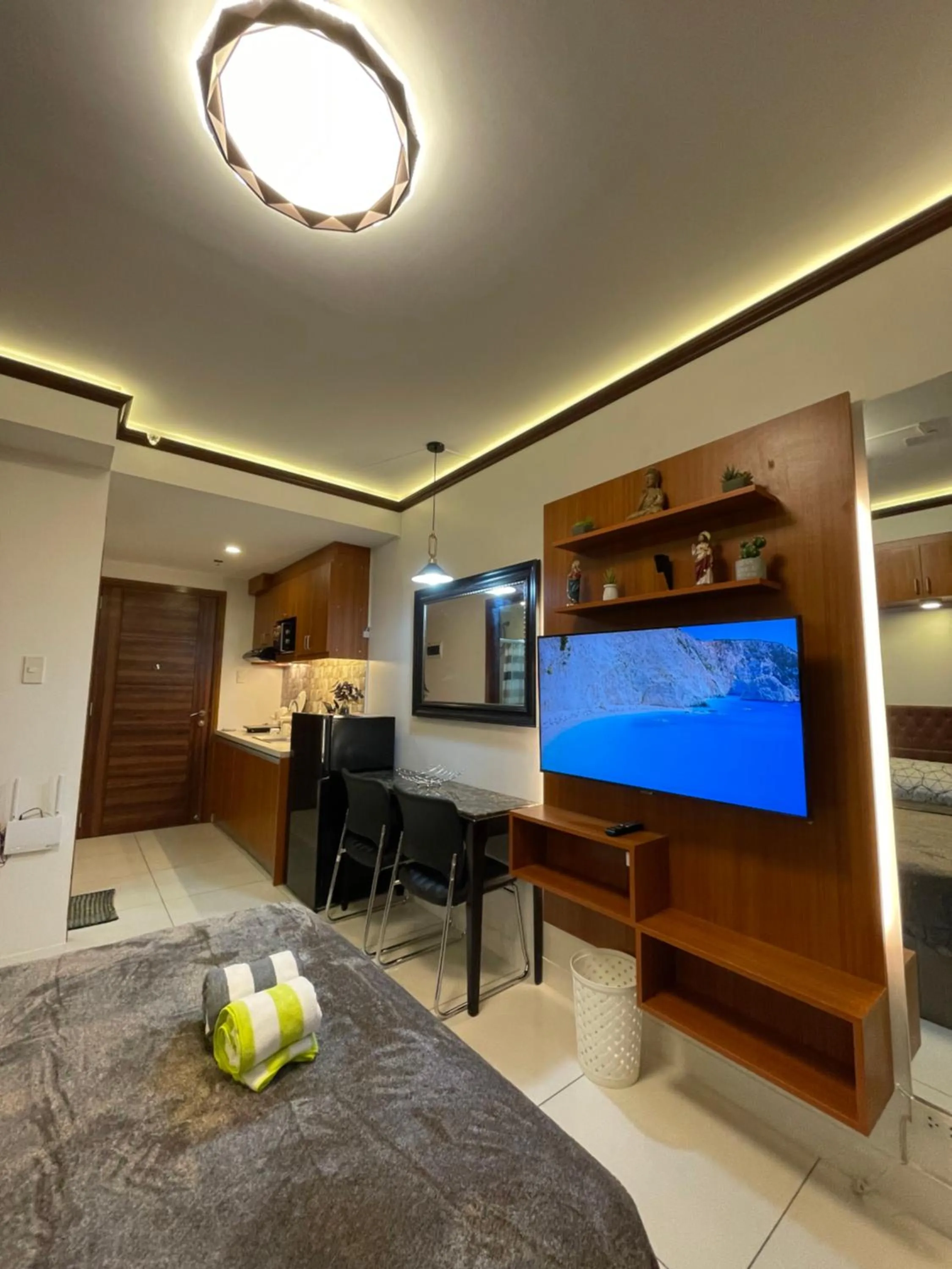 Kitchen or kitchenette in Cozy Studio at Horizon 101