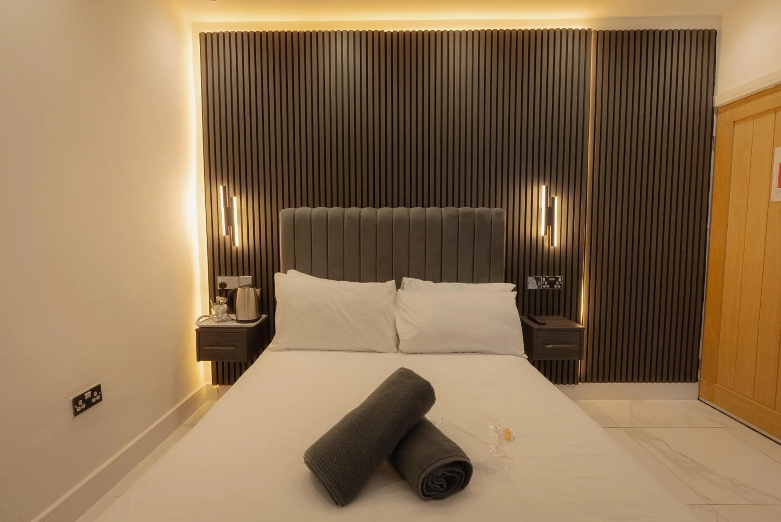 Bedroom, Bed in OYO Bellevue Apartments Middlesborough