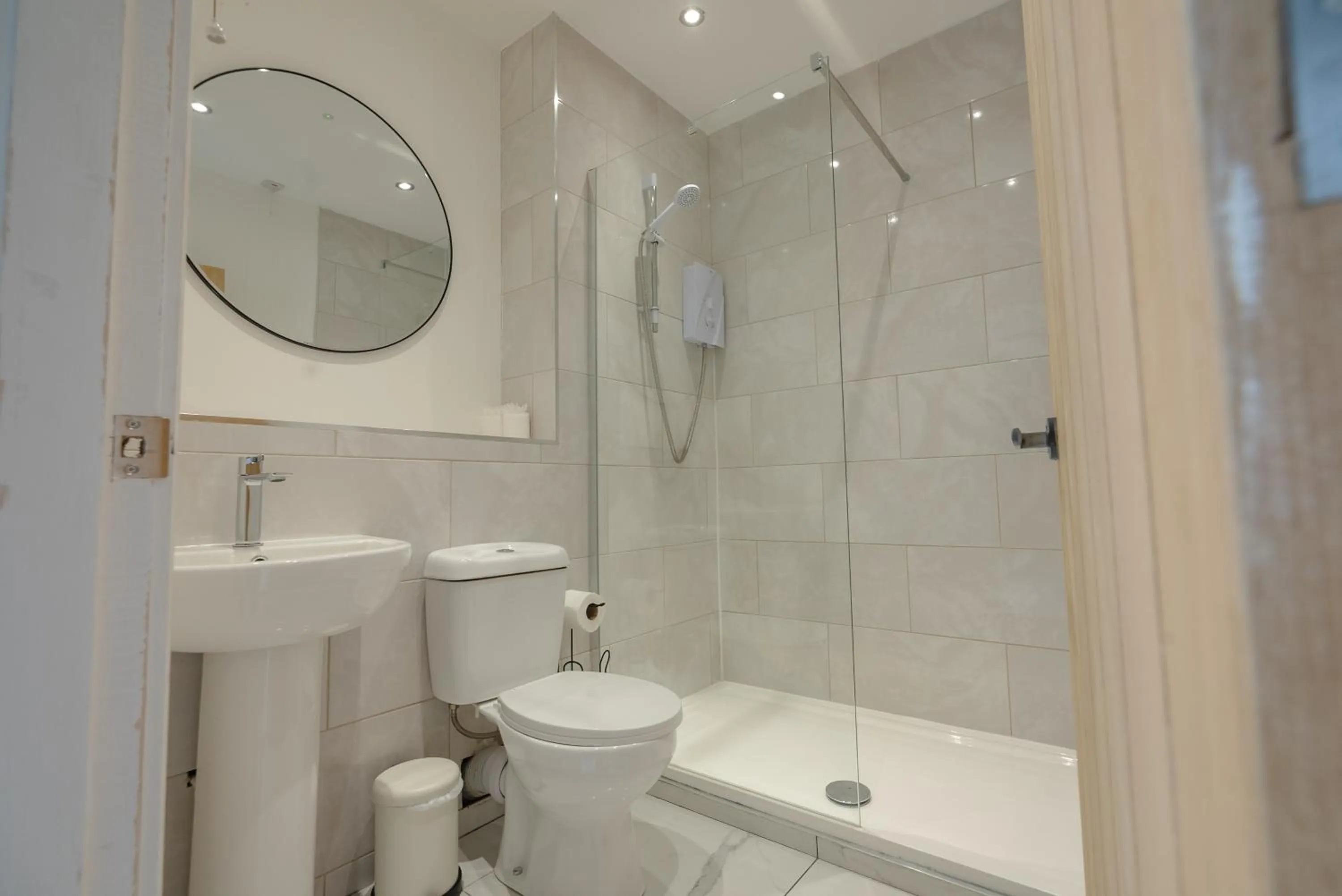 Bathroom in OYO Bellevue Apartments Middlesborough