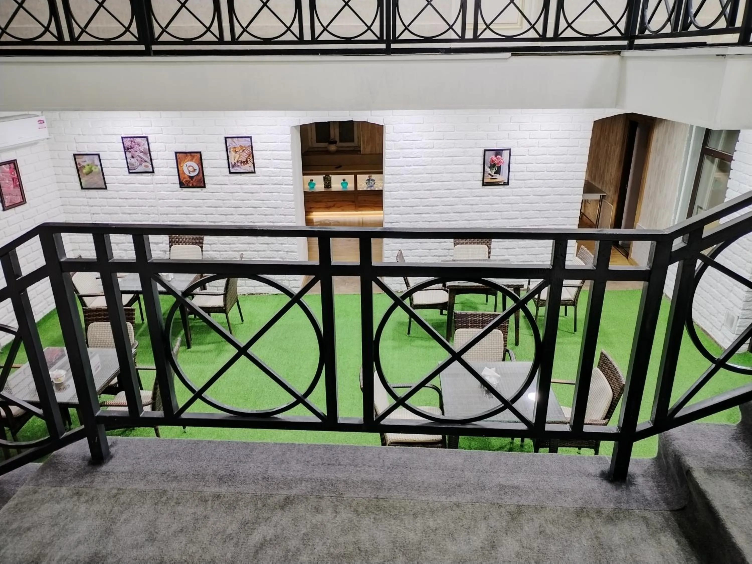 Restaurant/places to eat in Pera Hotel Baku