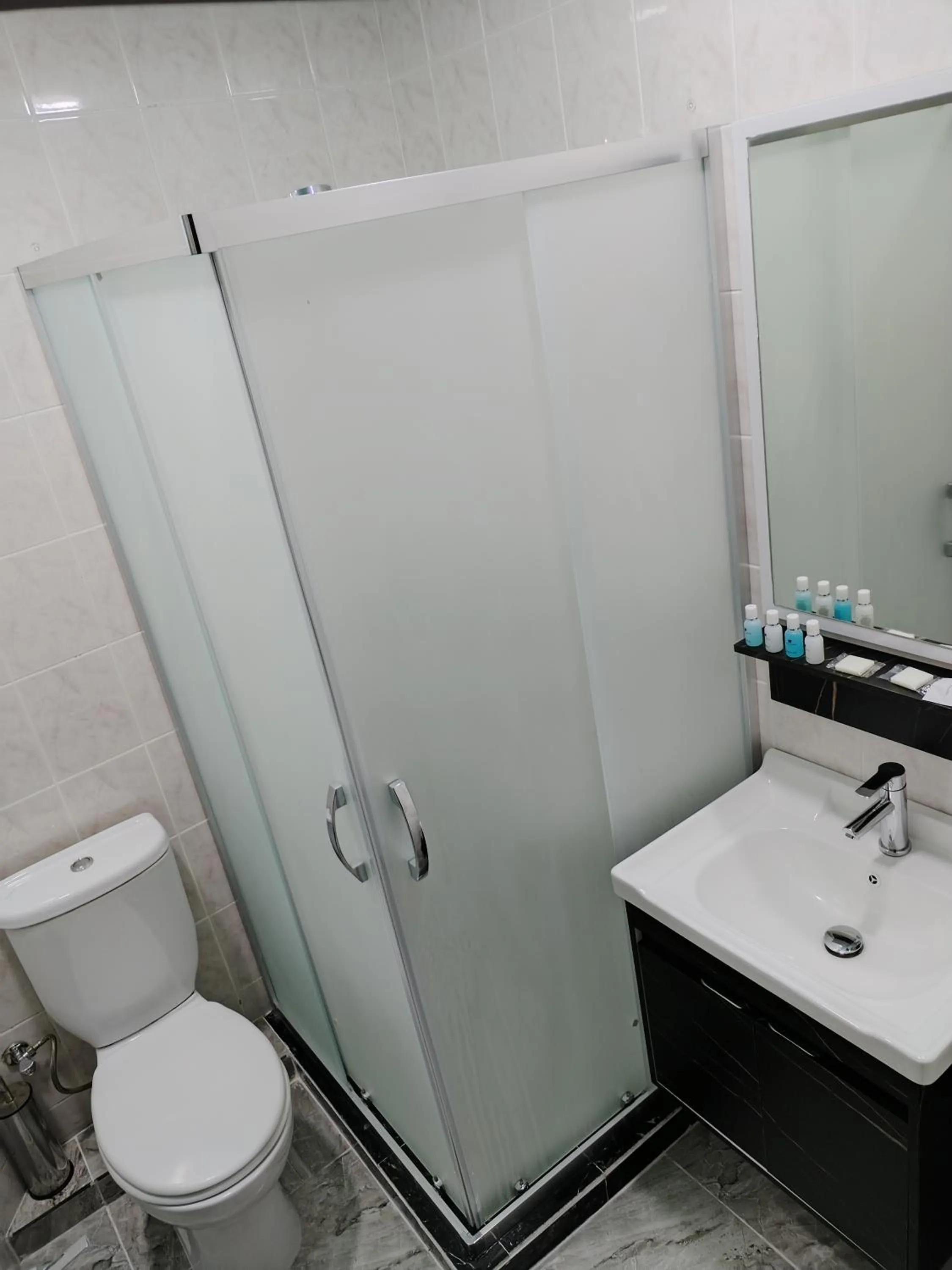 Shower in Pera Hotel Baku