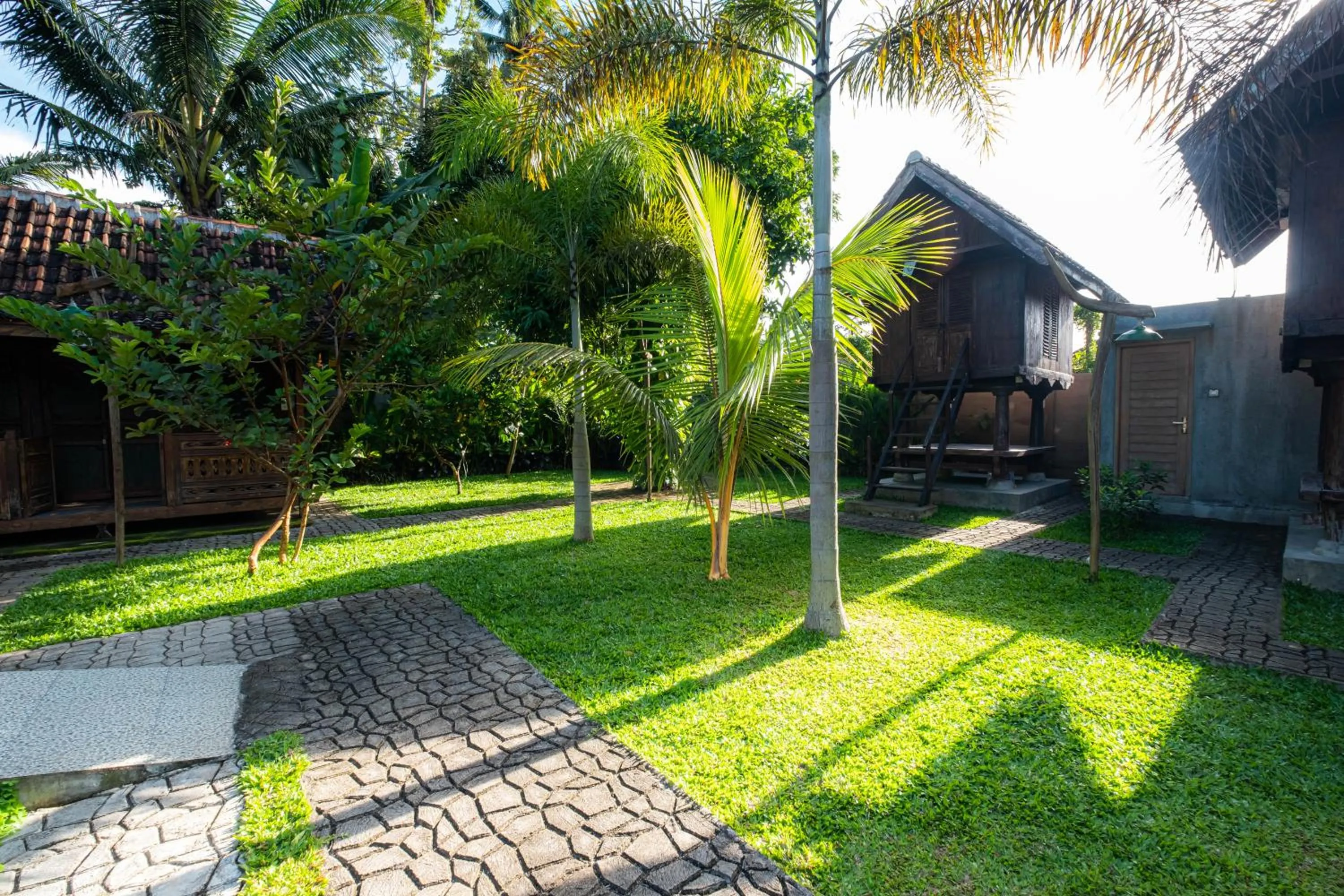 Day in Kubu Kirana by Supala