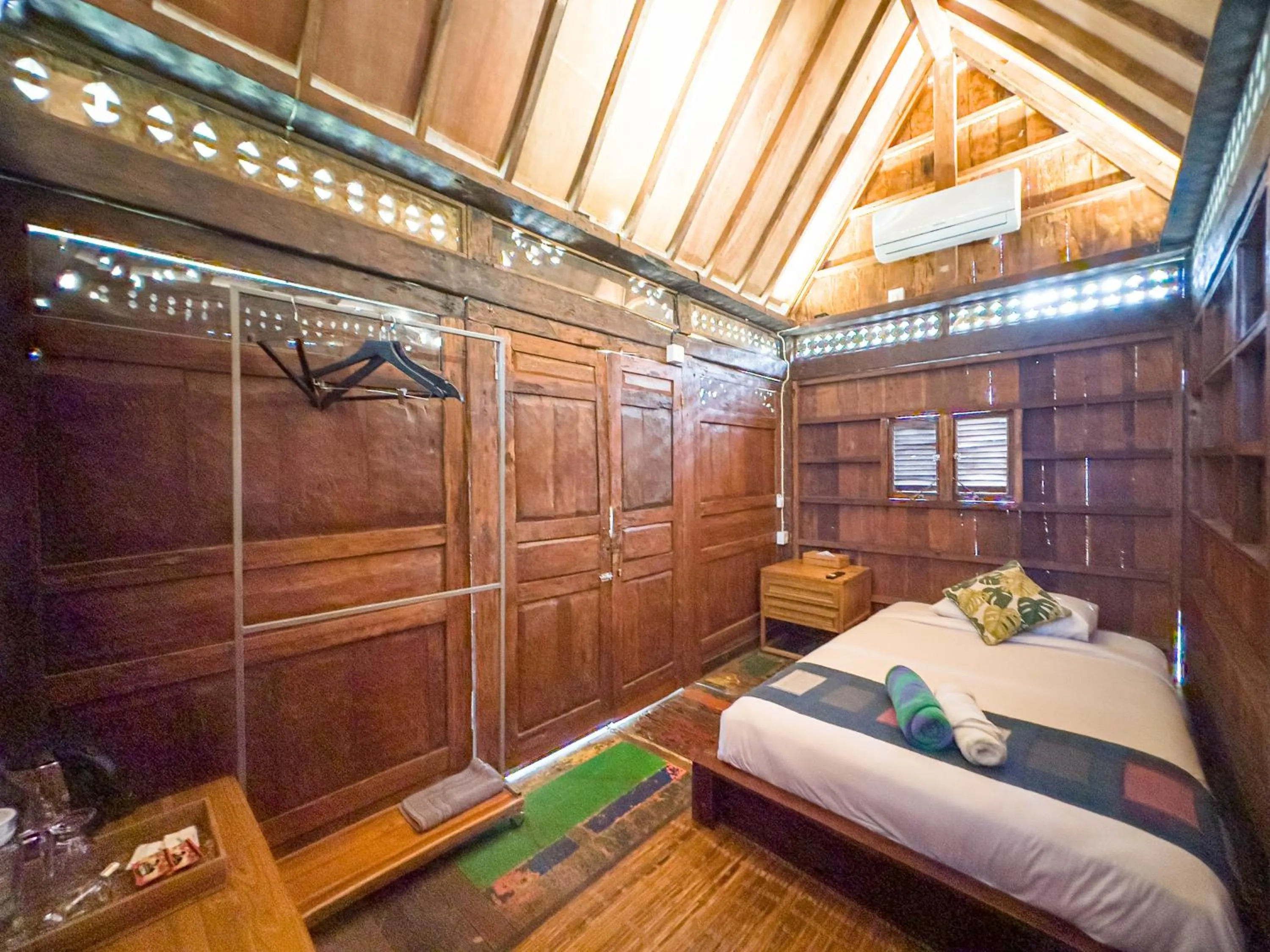 Bedroom, Bed in Kubu Kirana by Supala