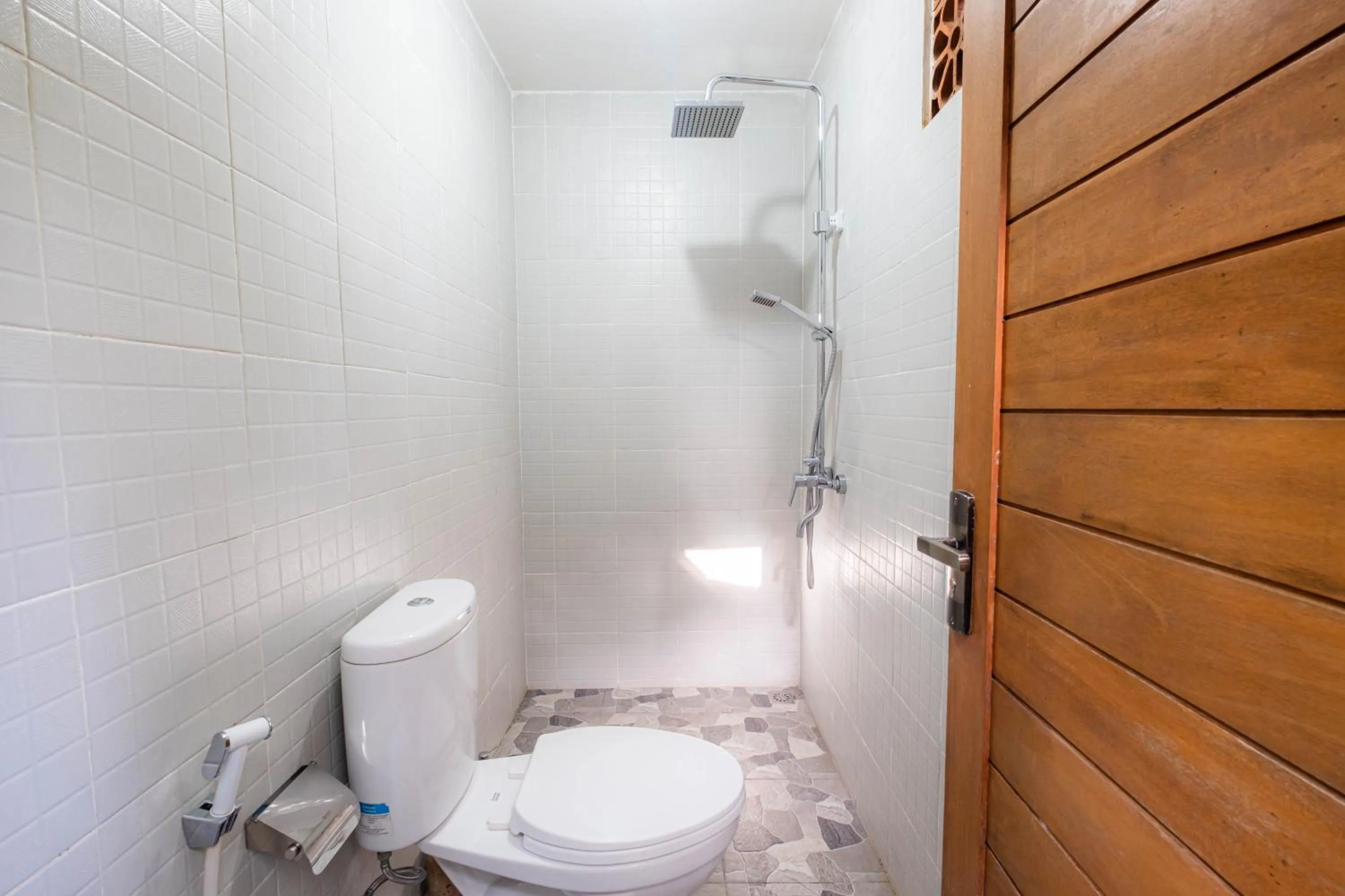 Shower in Kubu Kirana by Supala