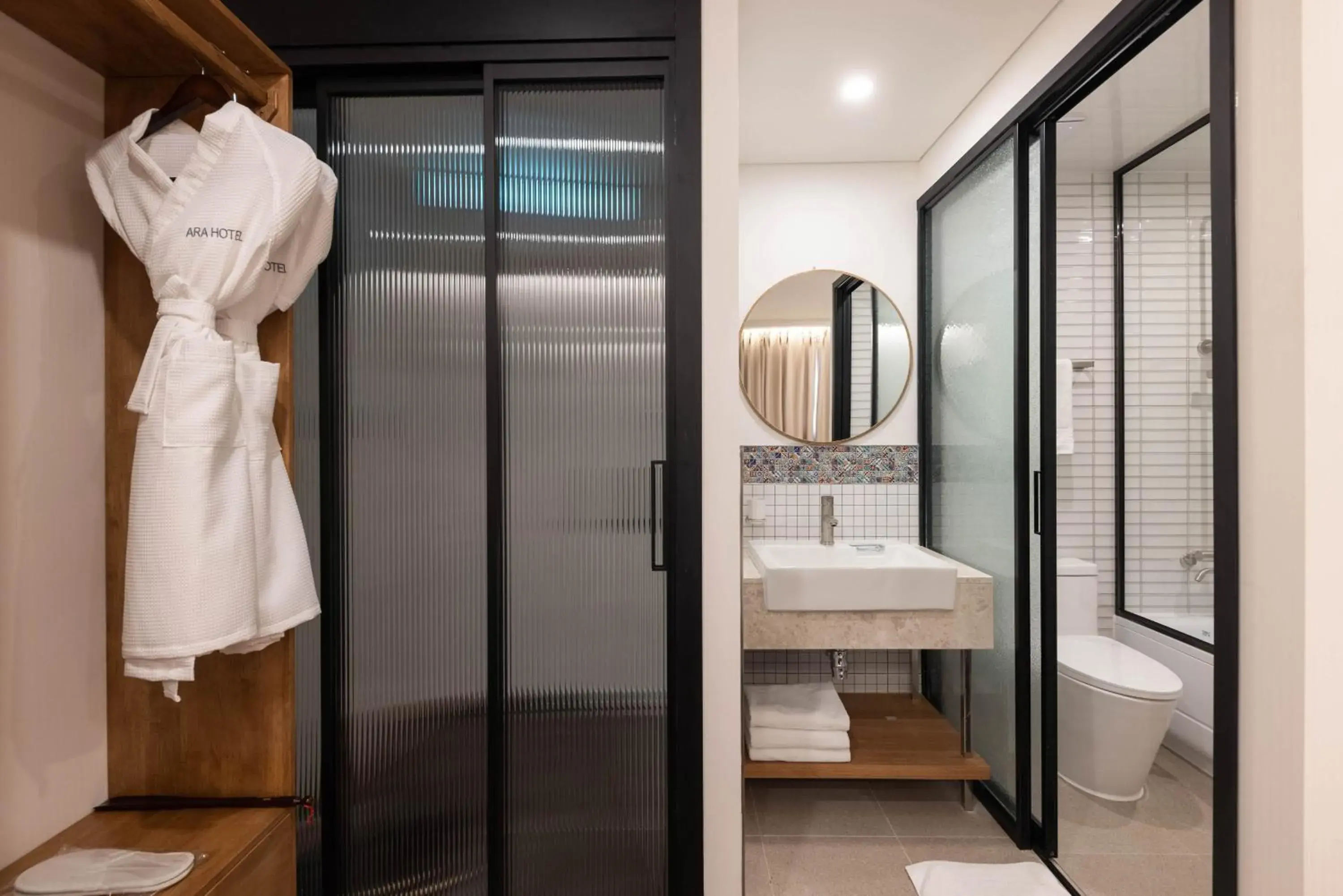 Deluxe Twin Room in ARA Hotel Deluxe Twin Room in ARA Hotel