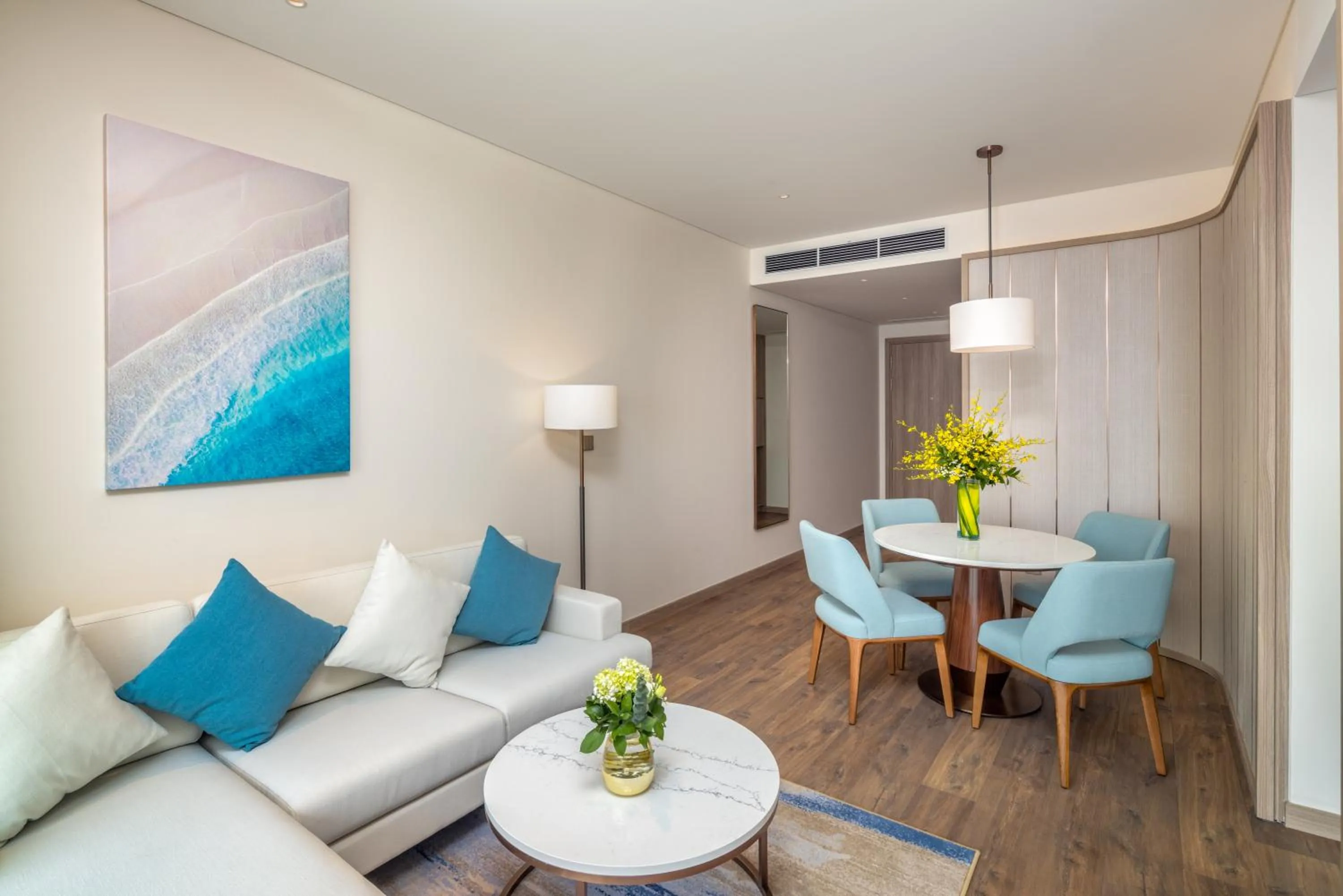 Living room in A La Carte Ha Long Bay Managed by TASECO