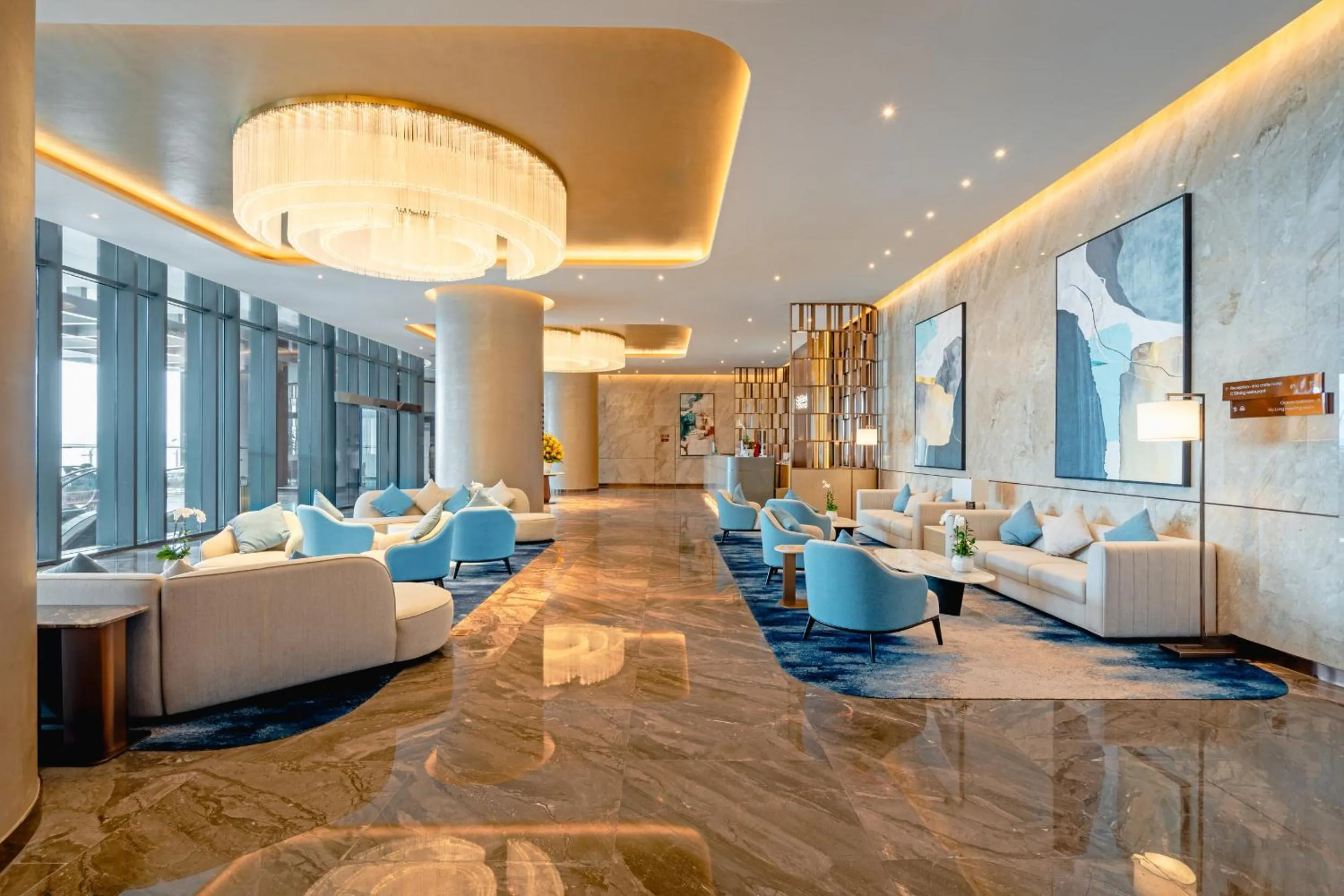 Lobby or reception in A La Carte Ha Long Bay Managed by TASECO
