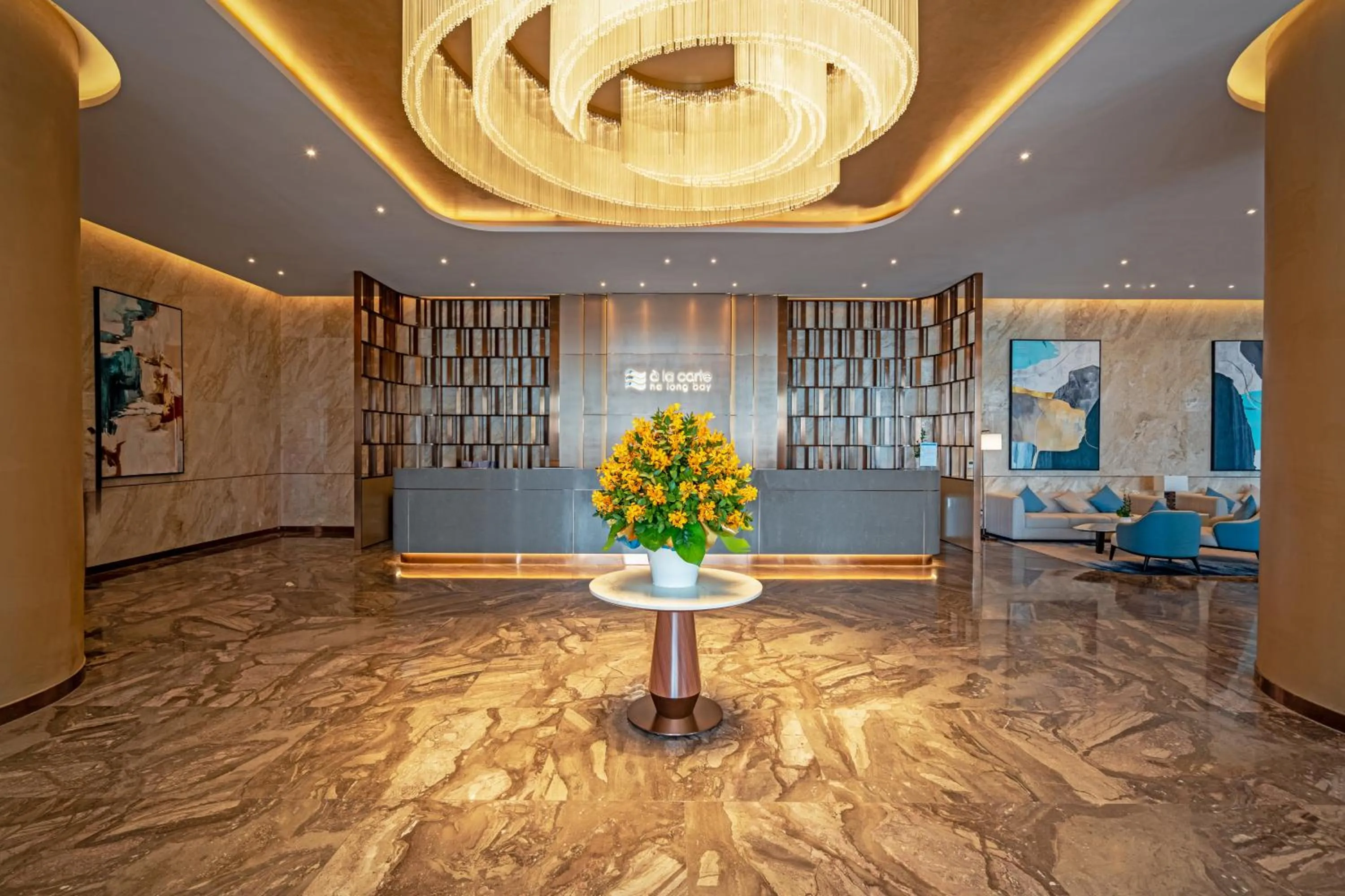 Lobby or reception in A La Carte Ha Long Bay Managed by TASECO