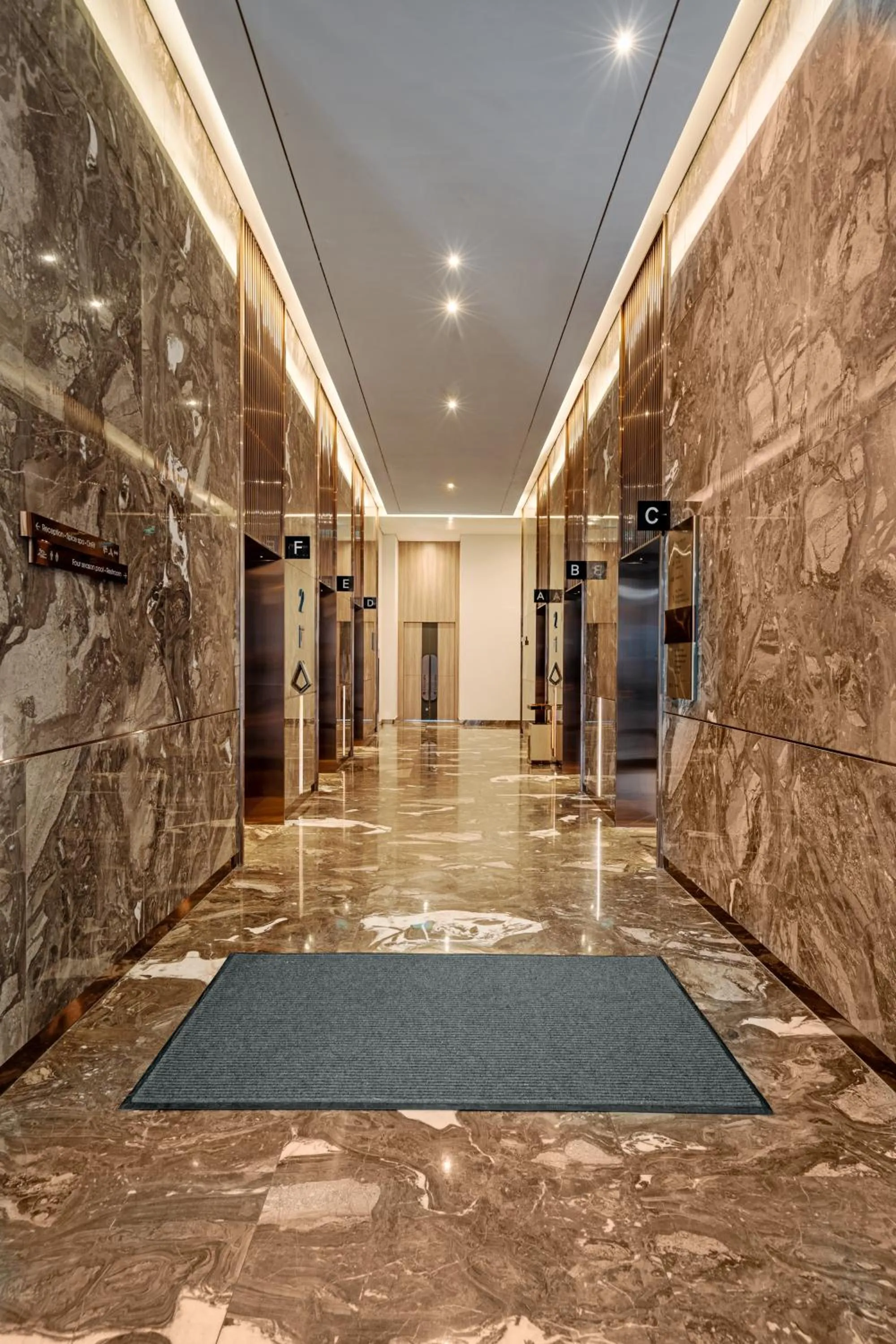 elevator in A La Carte Ha Long Bay Managed by TASECO