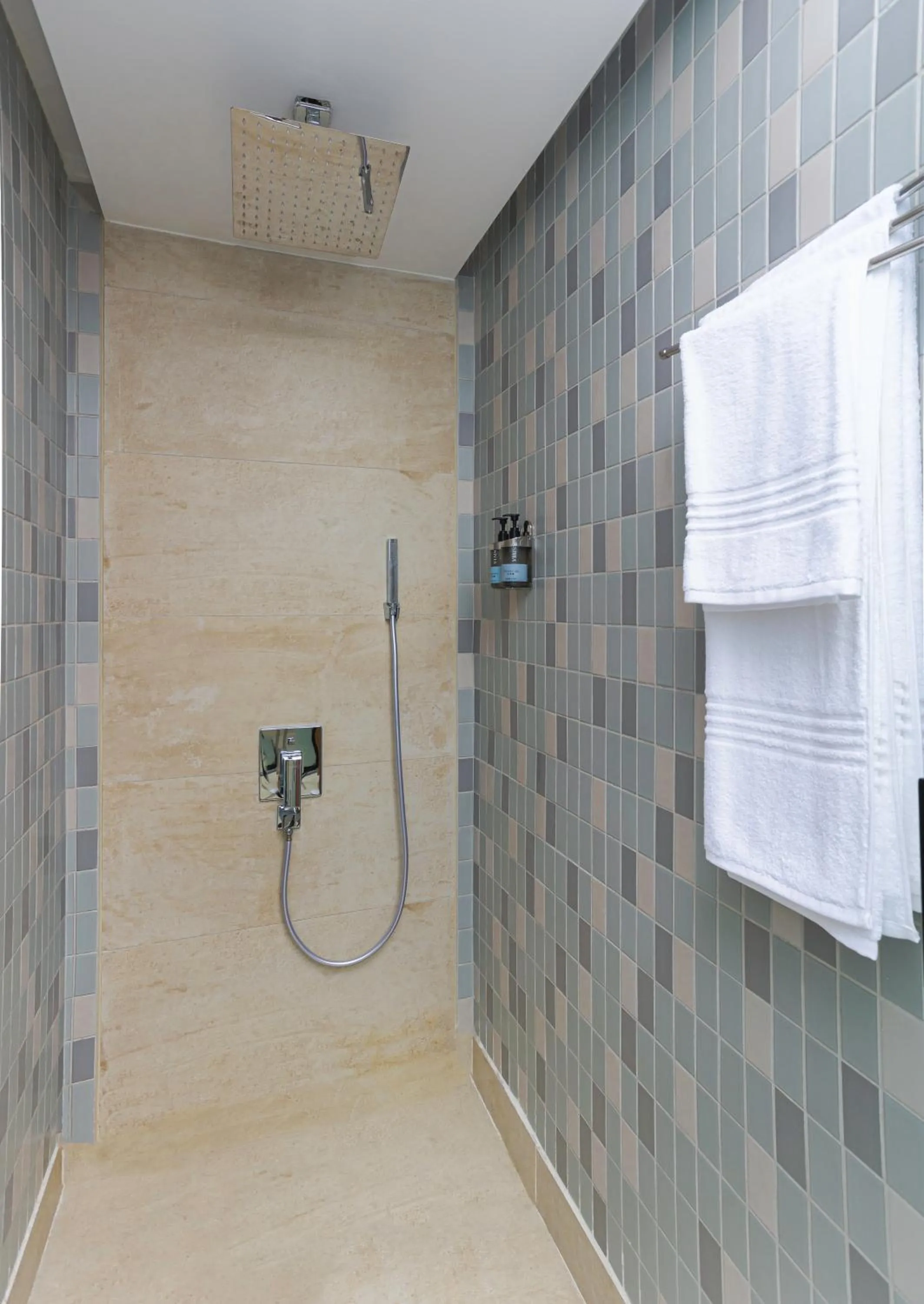 Shower in Ewaa Express Hotel - Al Jouf