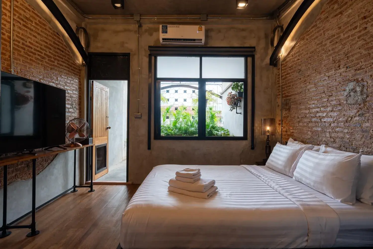 Premier Suite with Private Terrace in House of Machine Boutique Hotel Premier Suite with Private Terrace in House of Machine Boutique Hotel