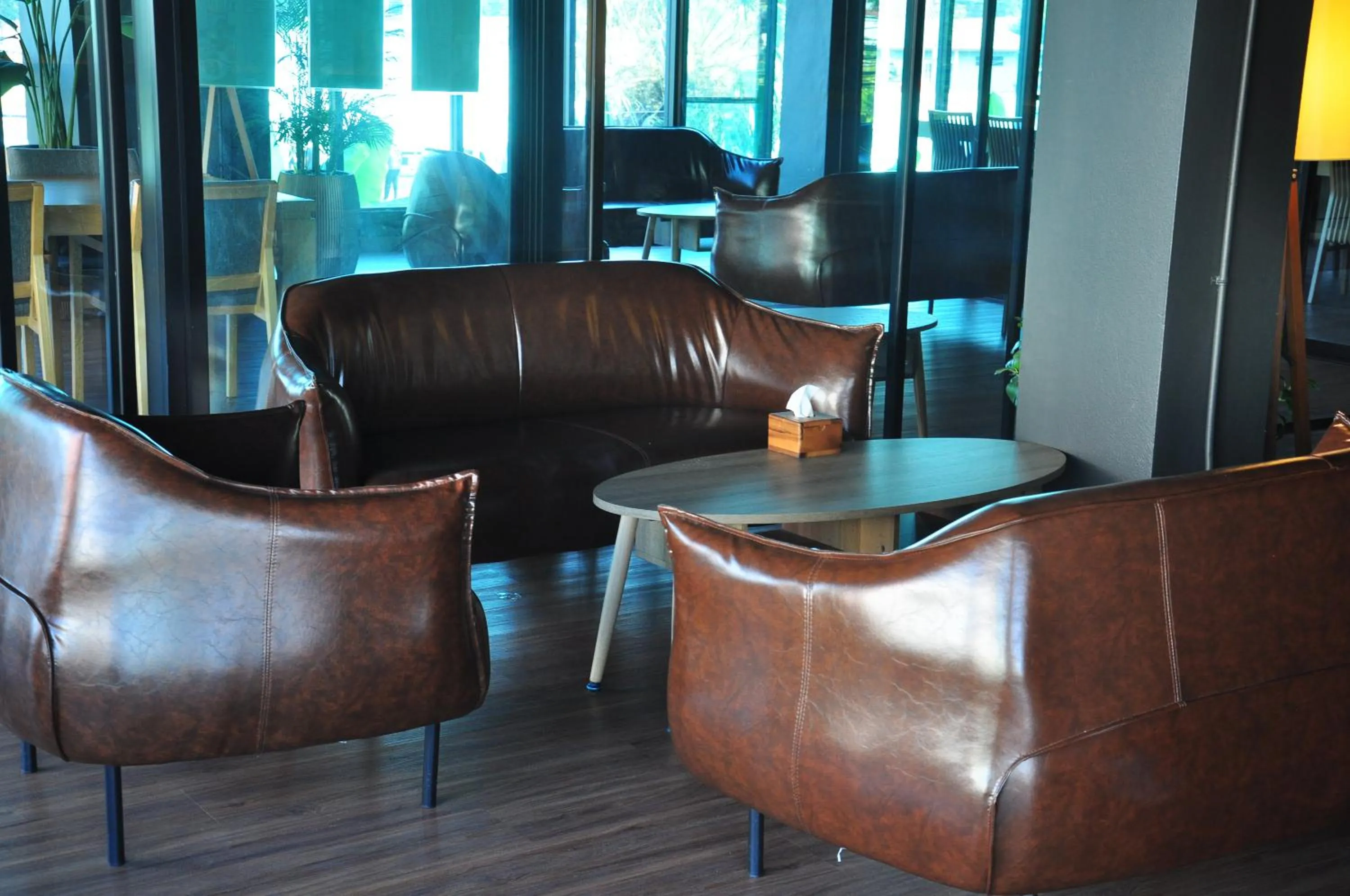 Restaurant/places to eat in The Bedrooms Maeklong and Services Apartment