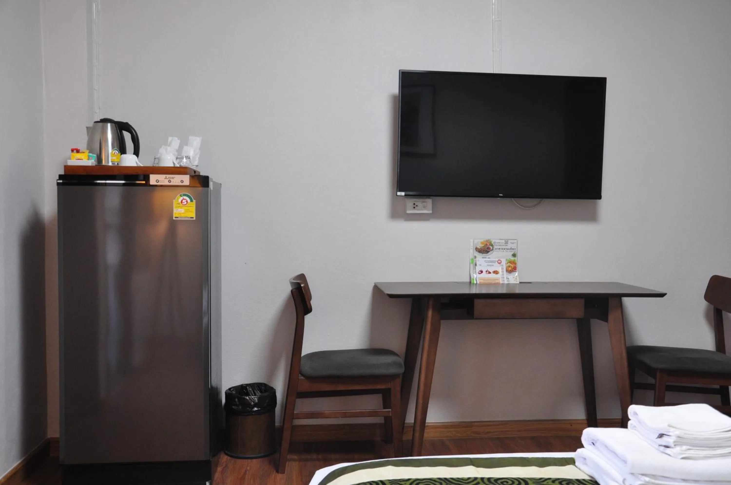 Communal lounge/ TV room in The Bedrooms Maeklong and Services Apartment