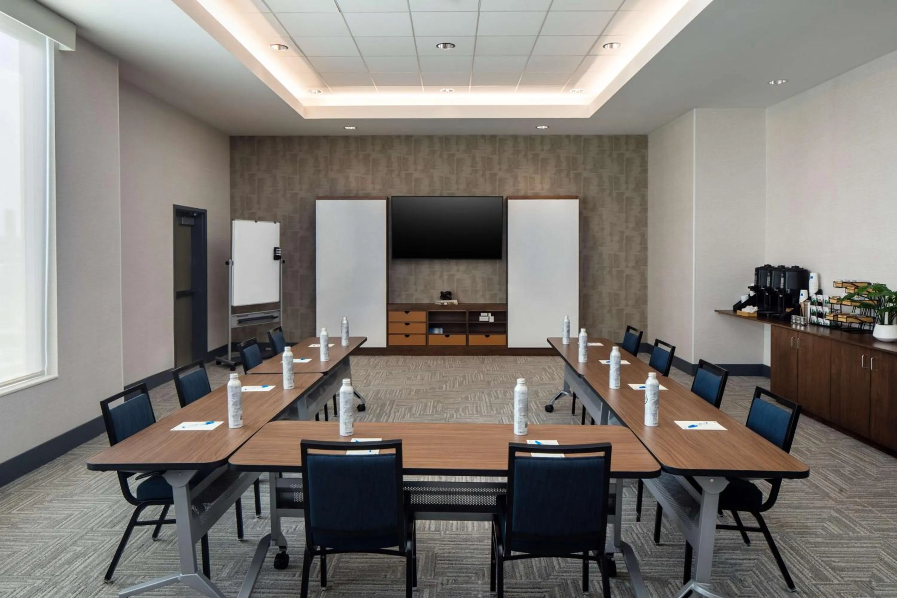 Meeting/conference room in Hyatt House Vacaville