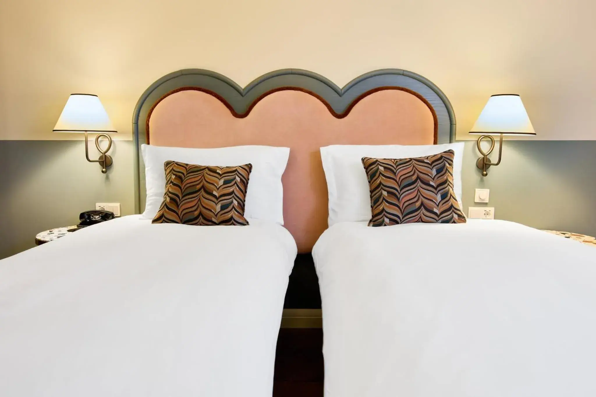 Standard Twin Room in The Hoxton, Berlin Standard Twin Room in The Hoxton, Berlin