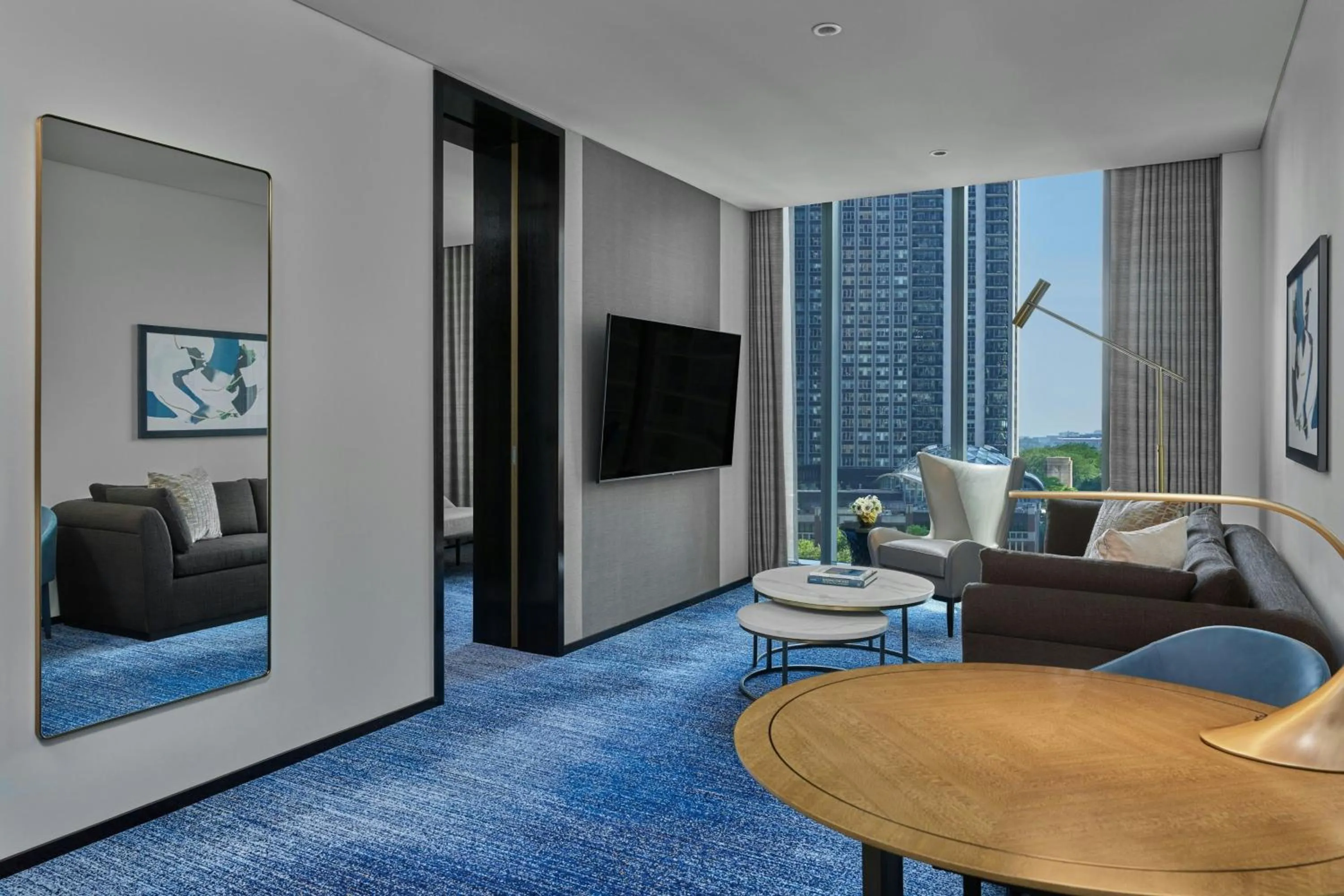 Living room in The St. Regis Chicago