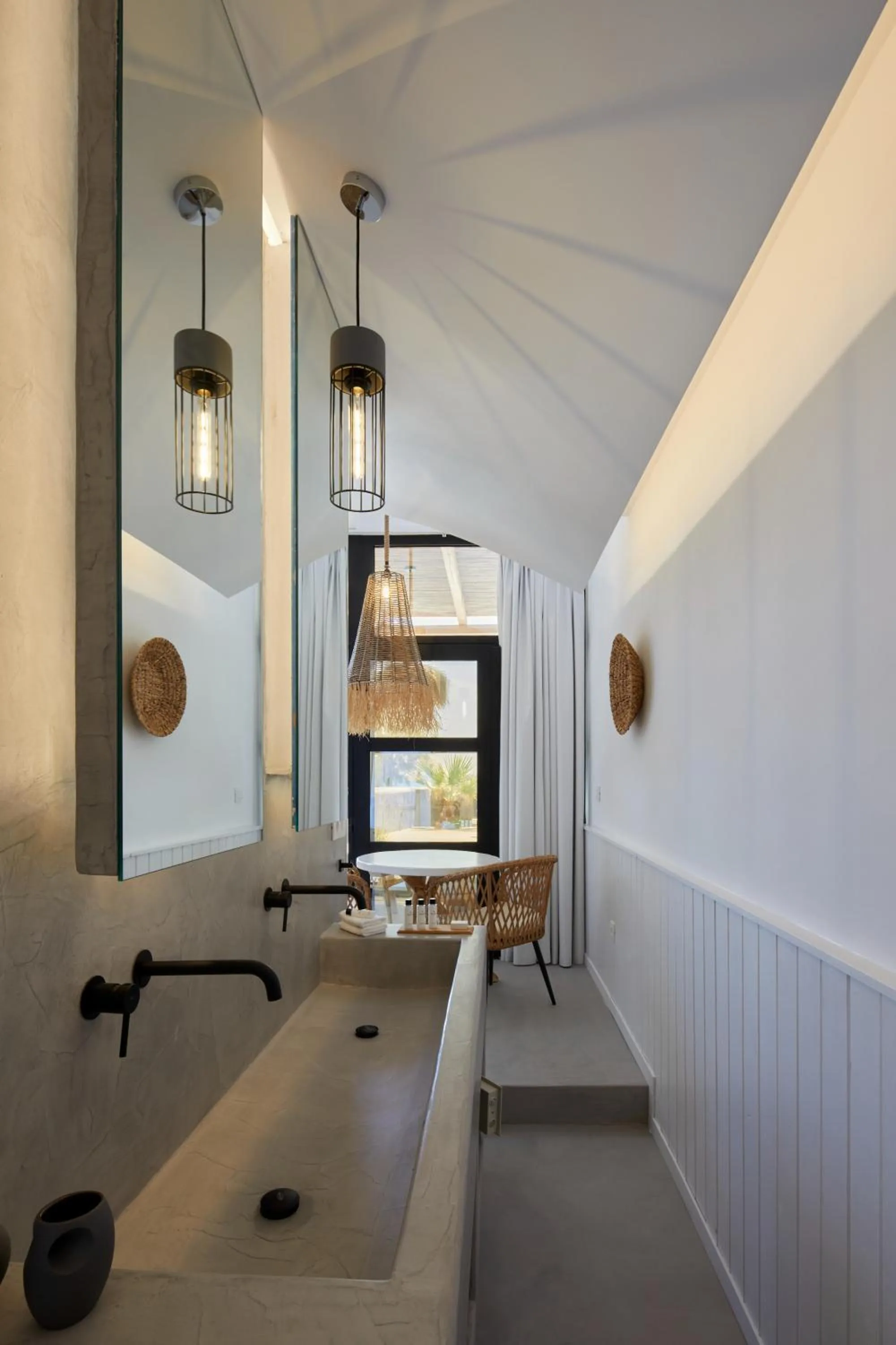 Photo of the whole room, Bed in Oscar Beachfront Suites - Adults Only