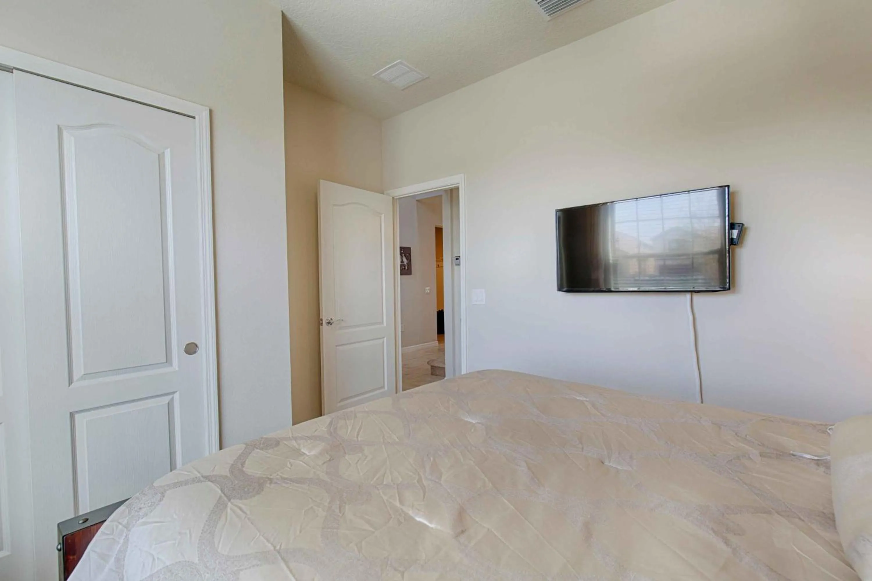 Property building in Windsor At Westside 8 - 8 Bed 6 Baths Villa