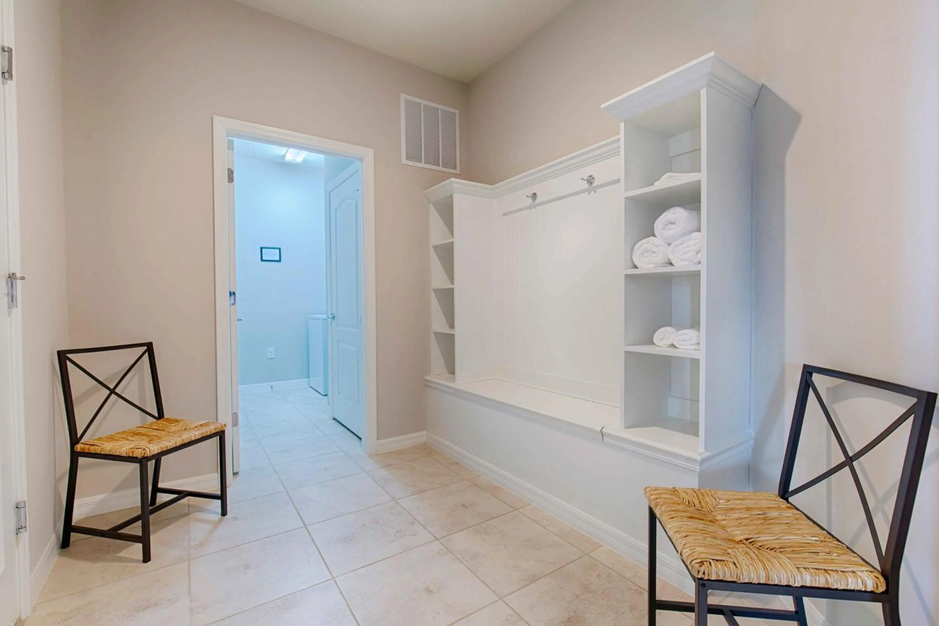 Property building in Windsor At Westside 8 - 8 Bed 6 Baths Villa