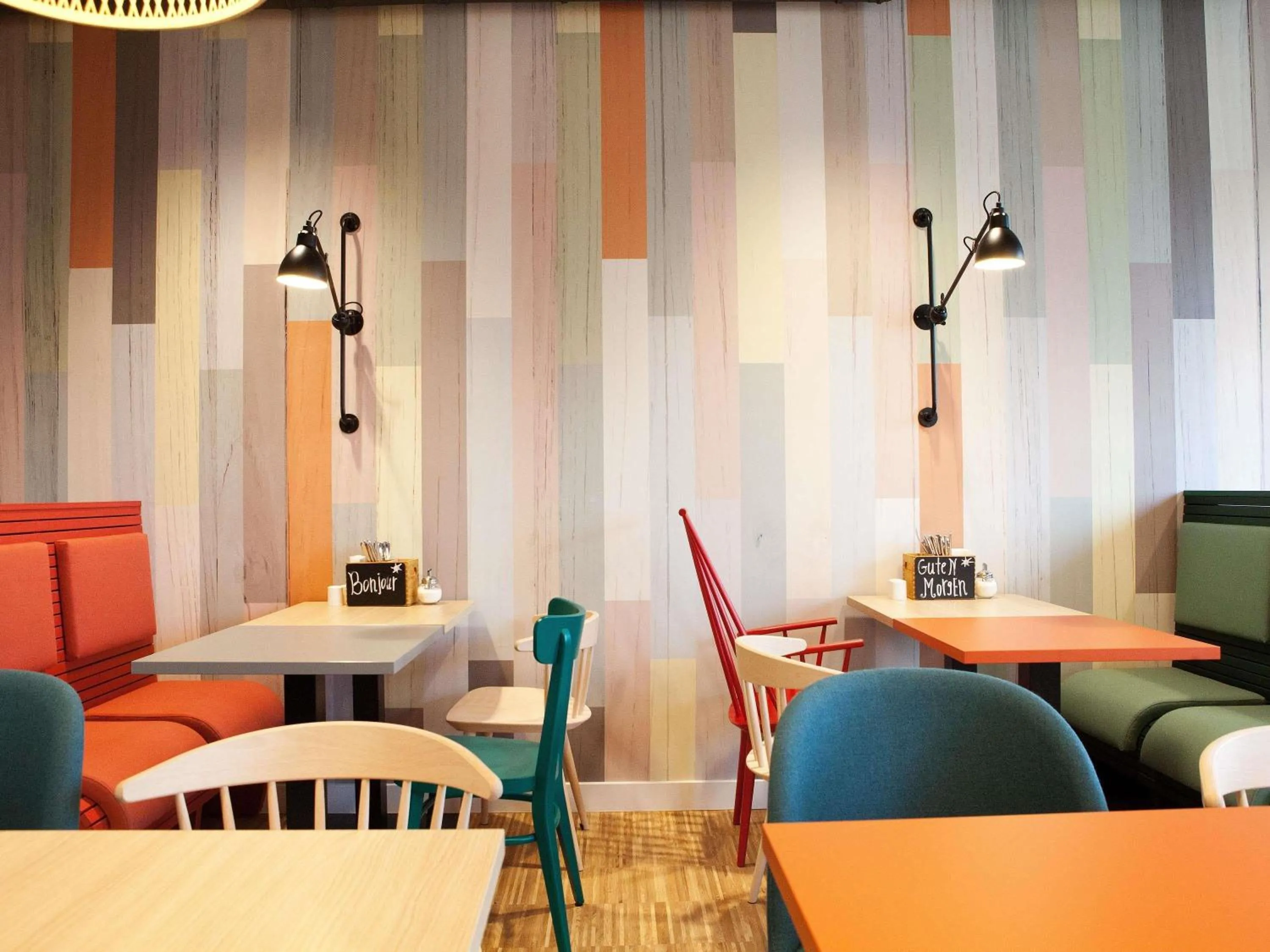 Restaurant/places to eat in greet Wien City Nord