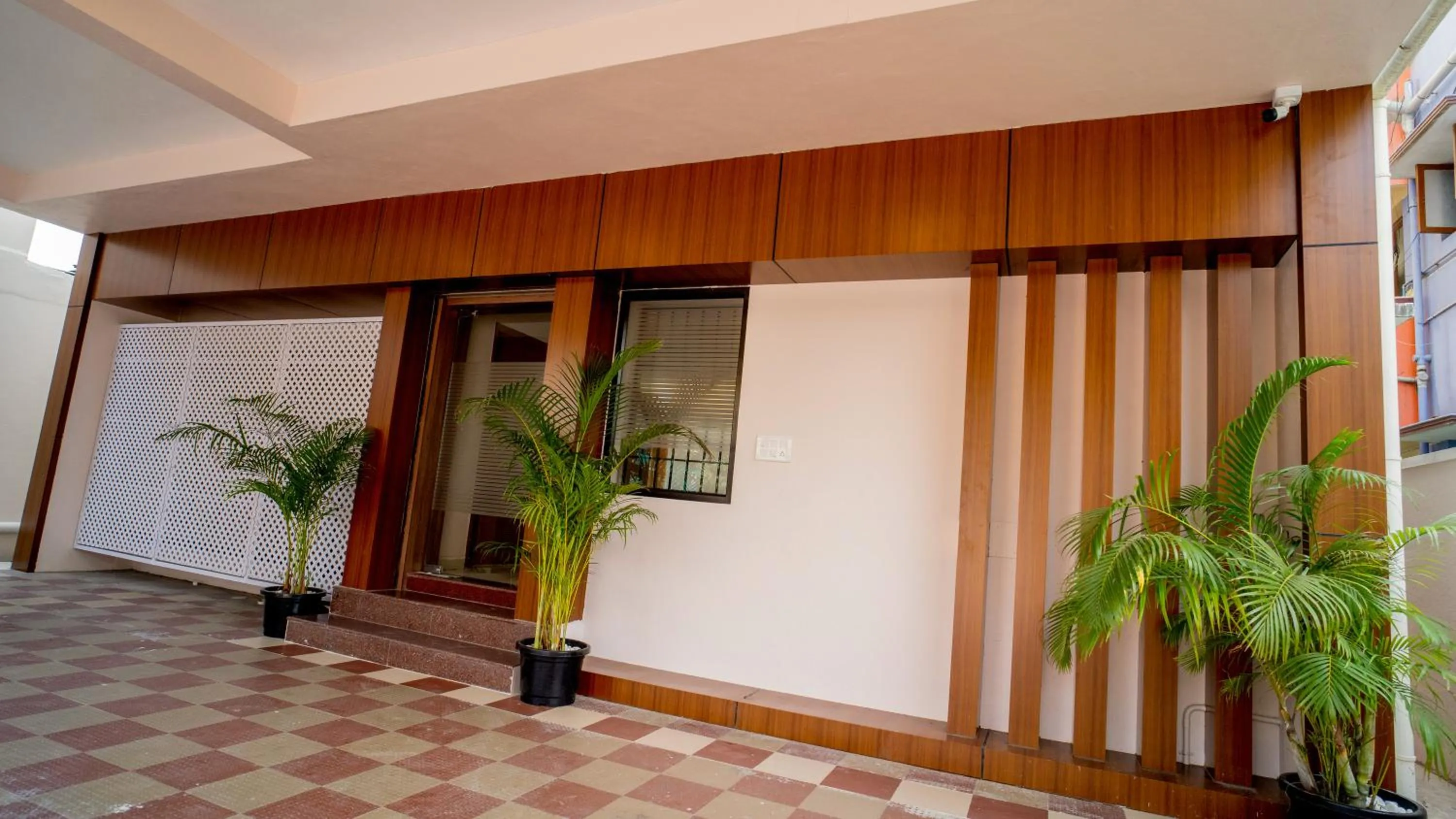 Facade/entrance in Revostay Royel by Crossway