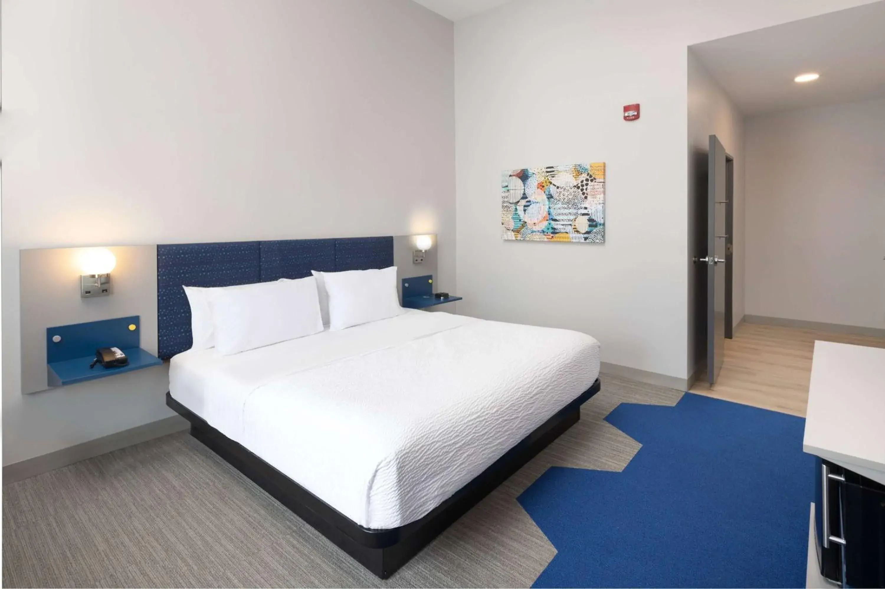 King Suite - Mobility Access/Non-Smoking in Microtel Inn & Suites by Wyndham Macedon King Suite - Mobility Access/Non-Smoking in Microtel Inn & Suites by Wyndham Macedon