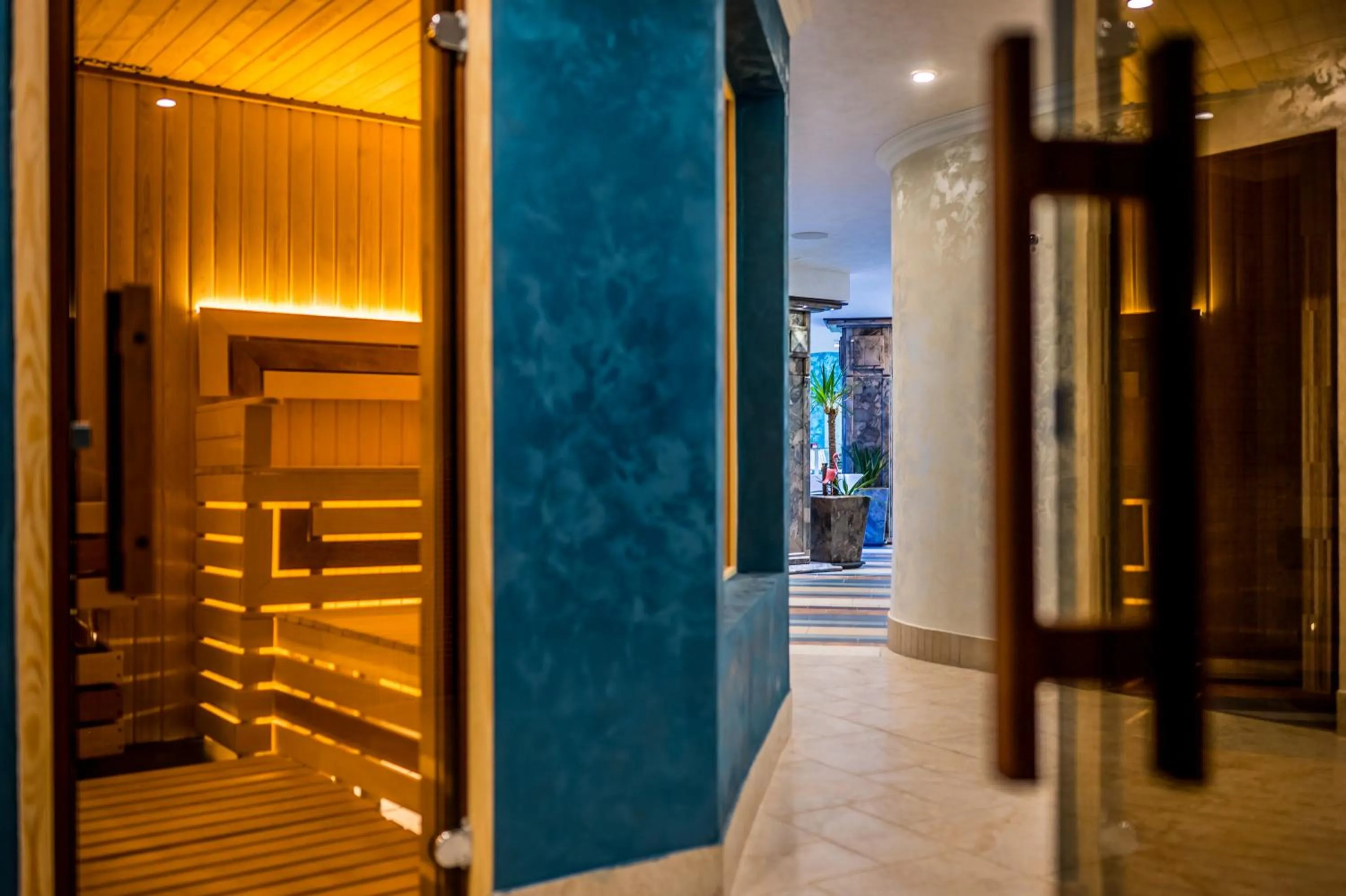 Sauna in Armaco Residence