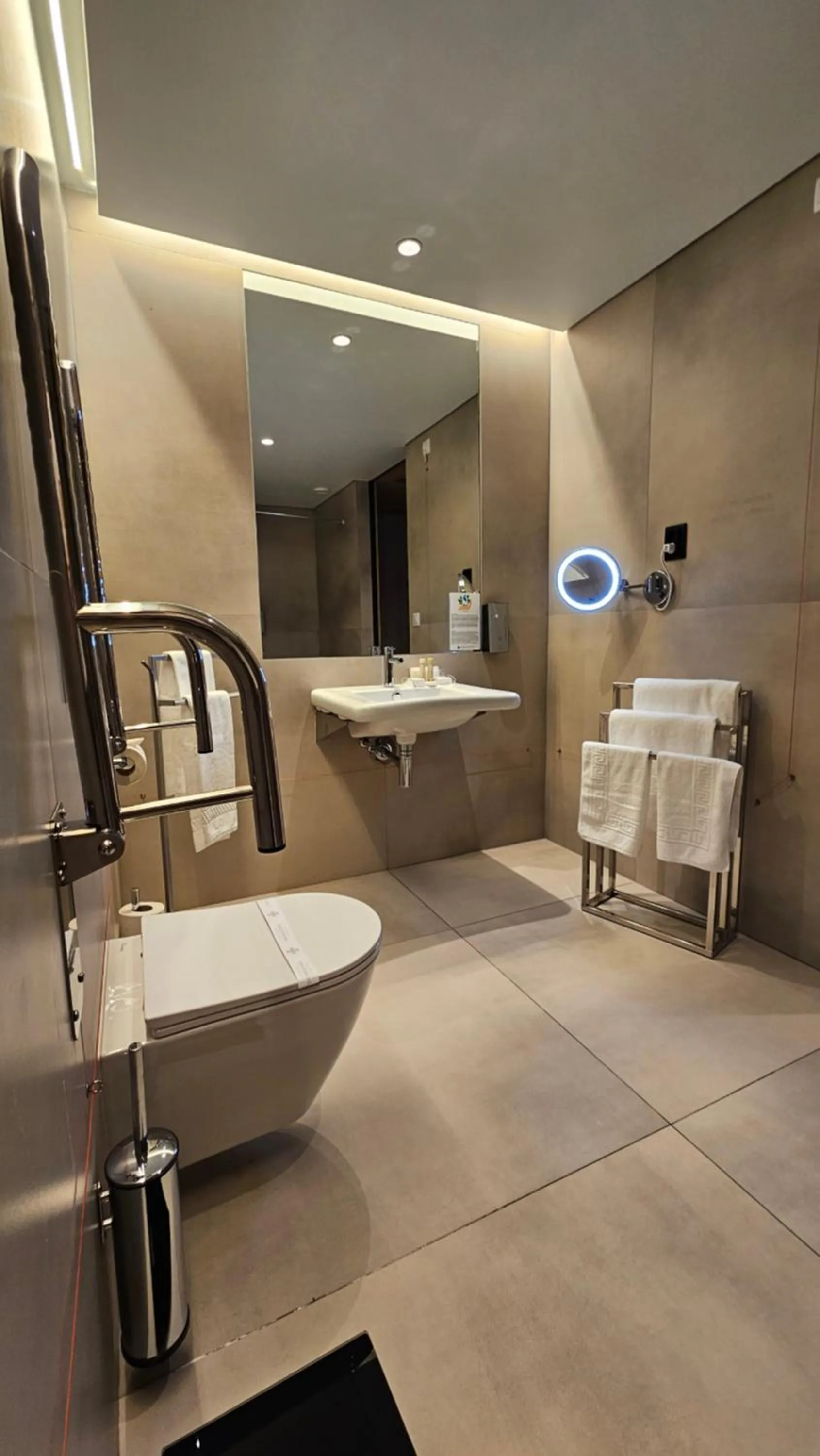 Bathroom in Hotel Principe Avila