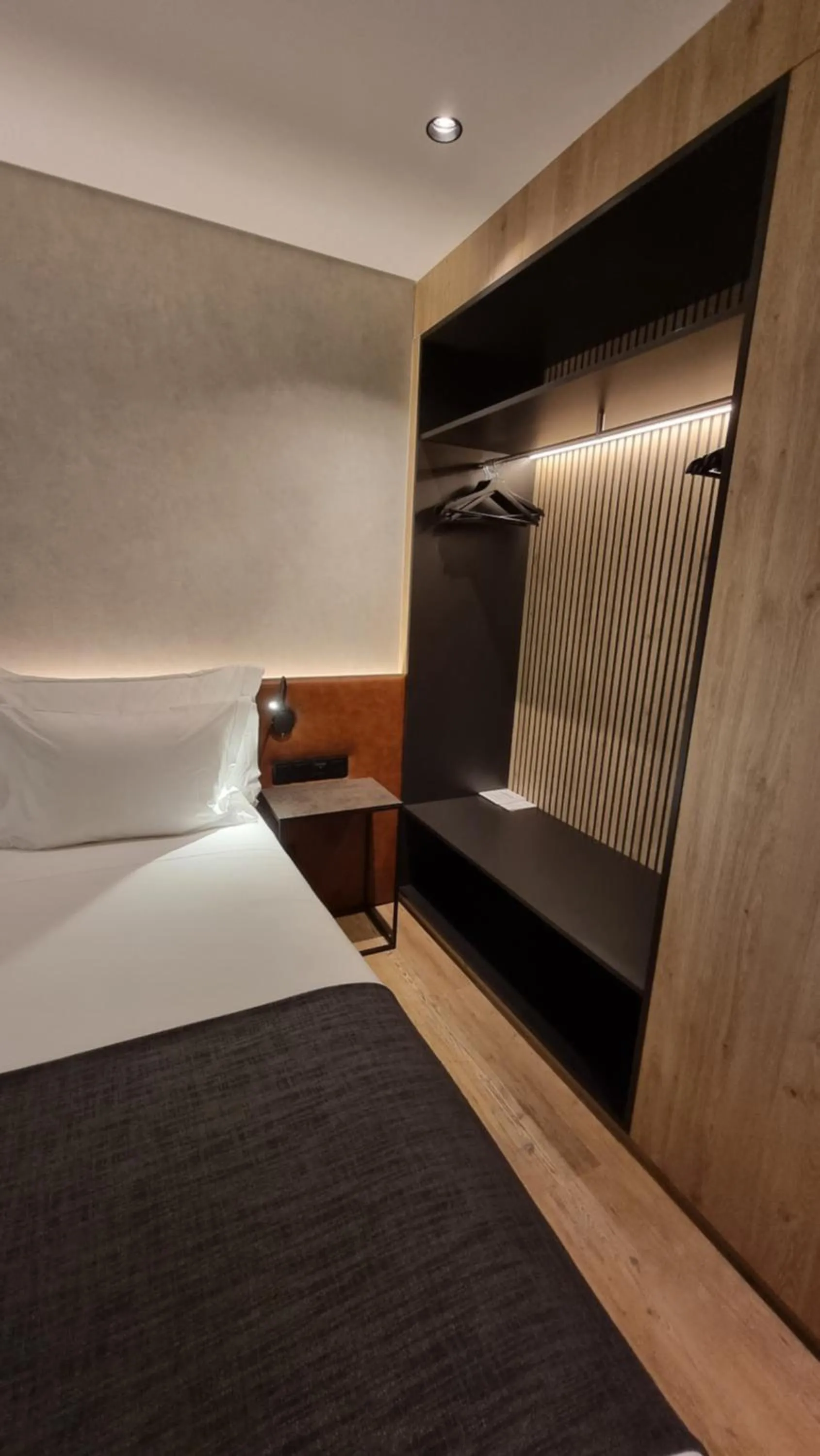 Decorative detail, Bed in Hotel Principe Avila