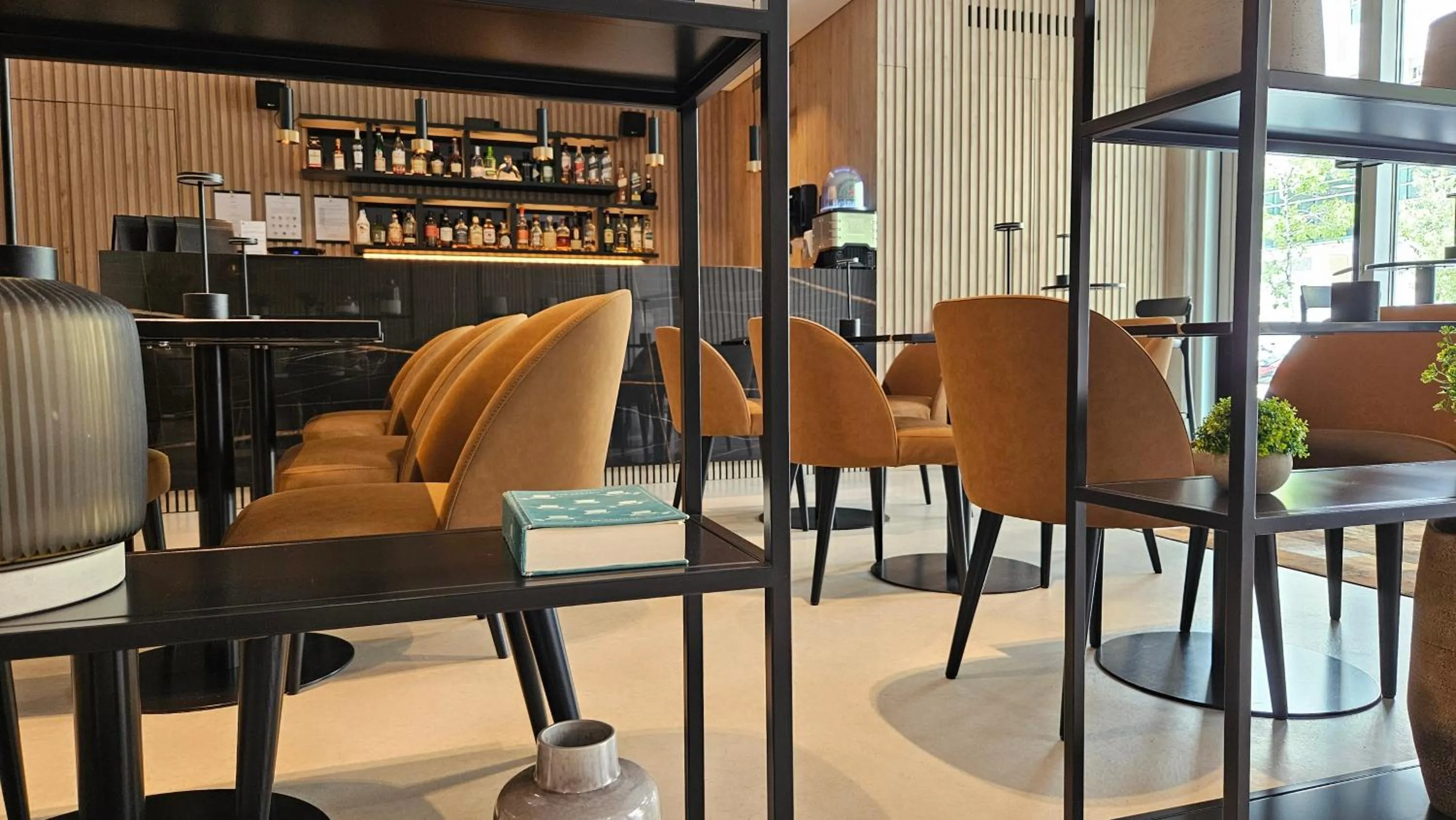 Lounge or bar in Hotel Principe Avila