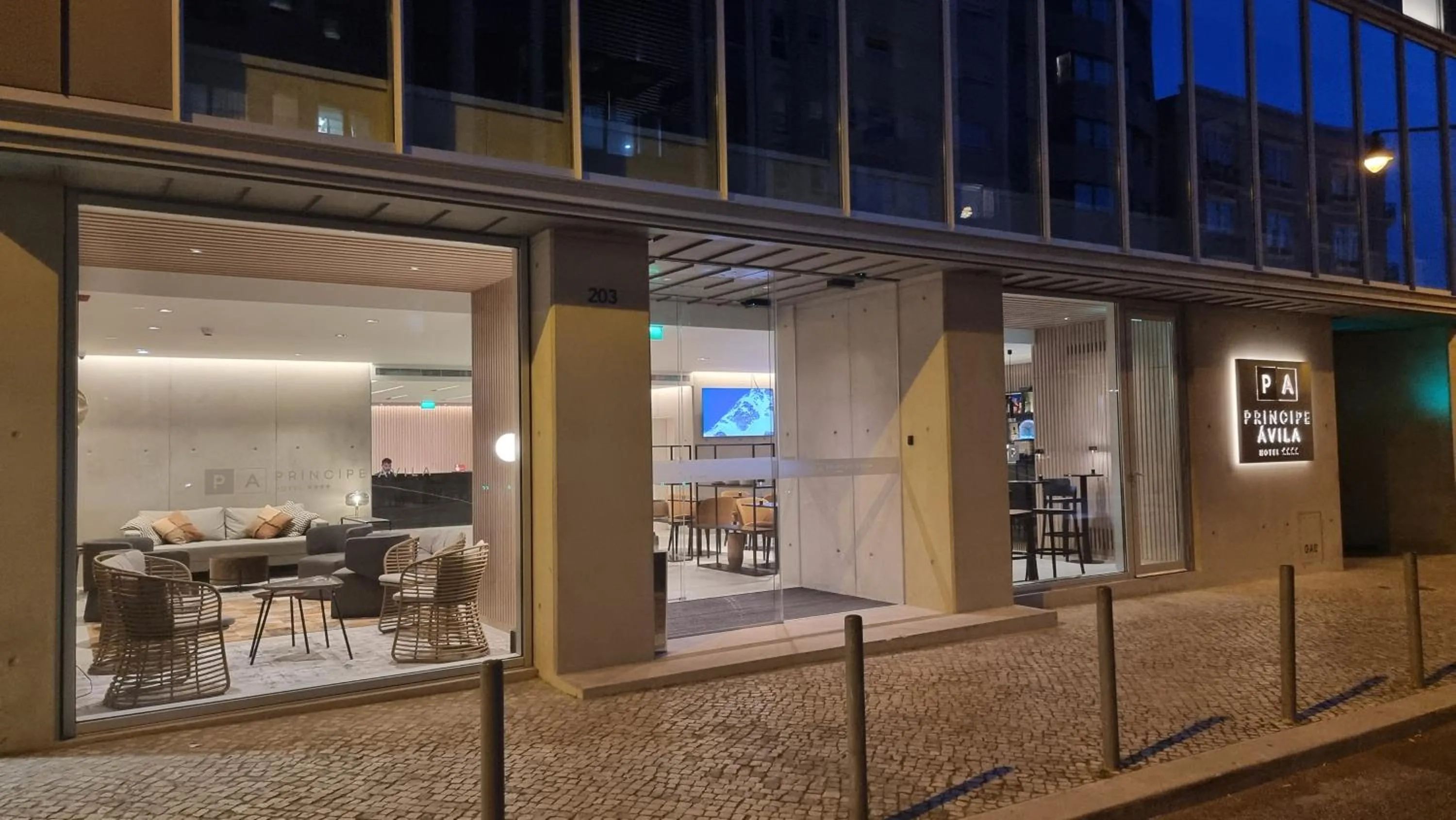 Facade/entrance in Hotel Principe Avila