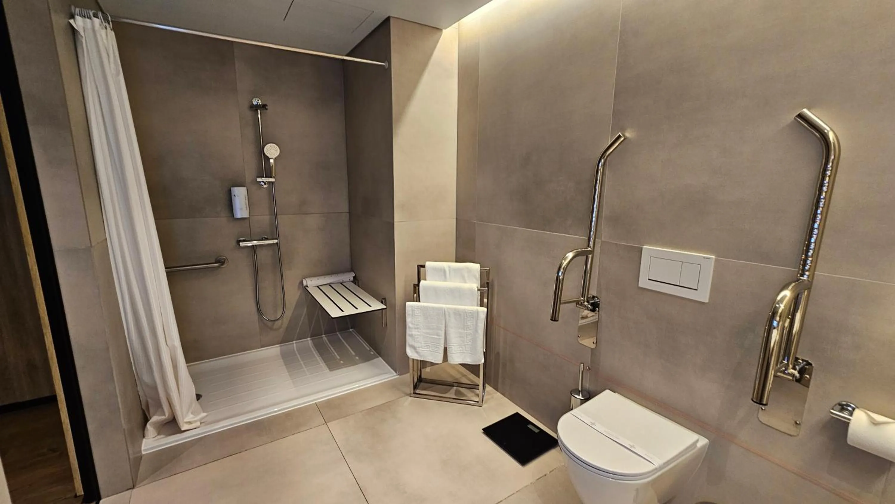 Bathroom in Hotel Principe Avila