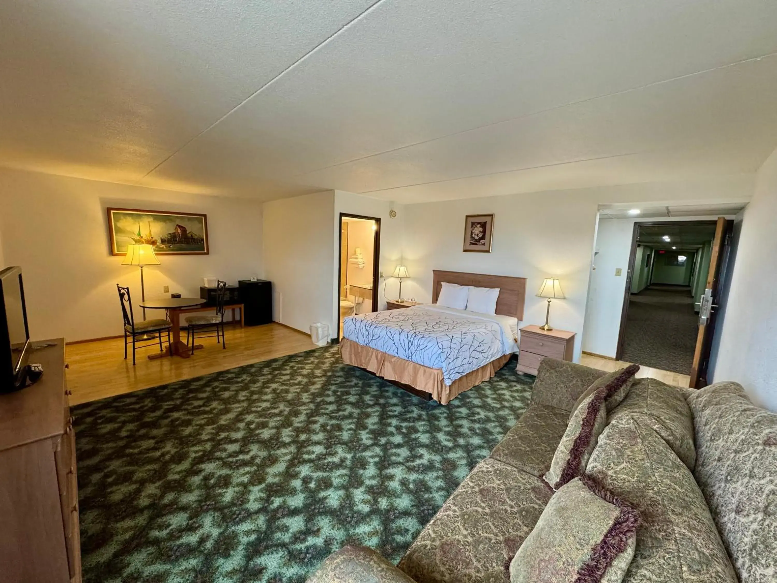 Deluxe Queen Suite in Best Stay Inn Deluxe Queen Suite in Best Stay Inn