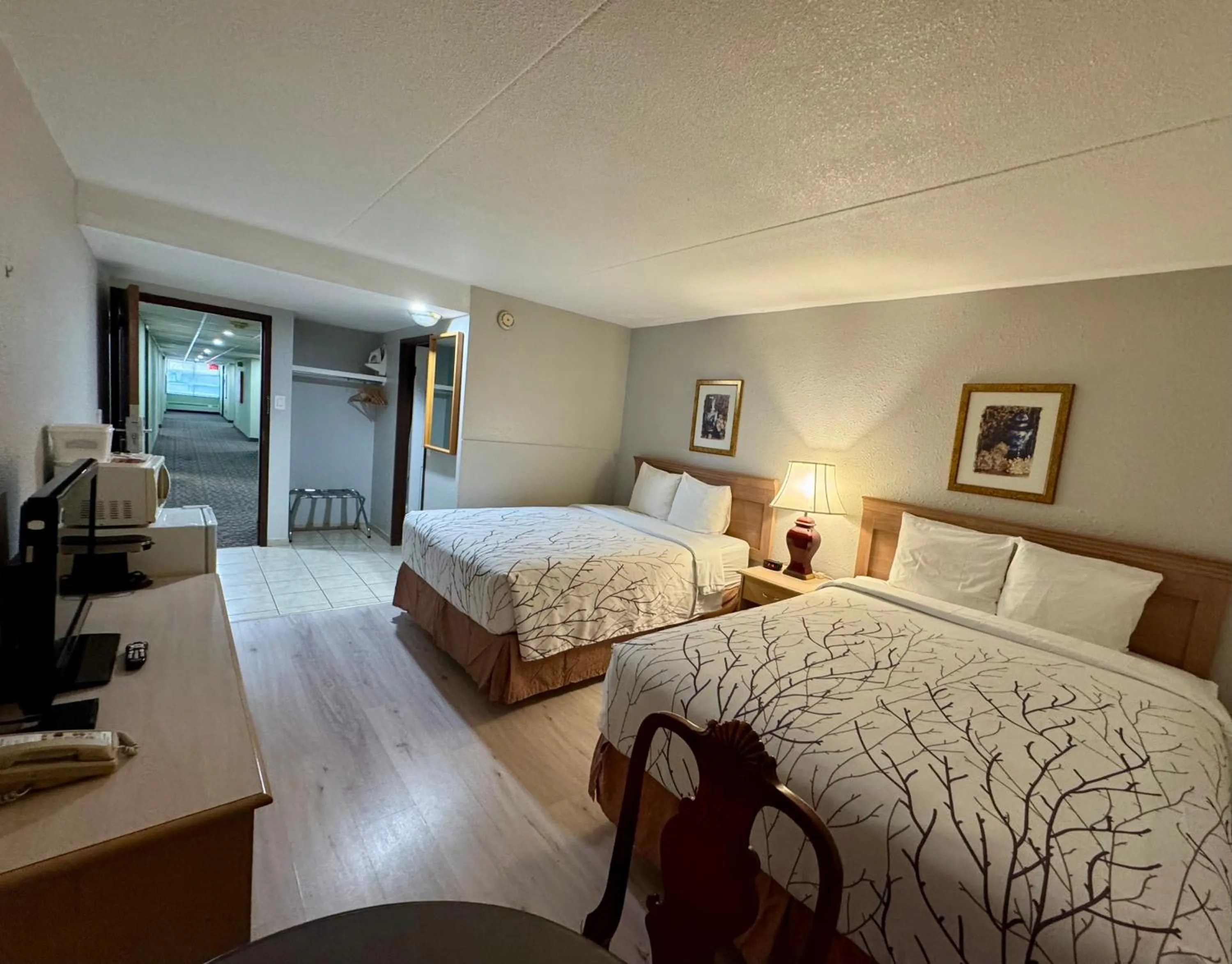 Bed in Best Stay Inn