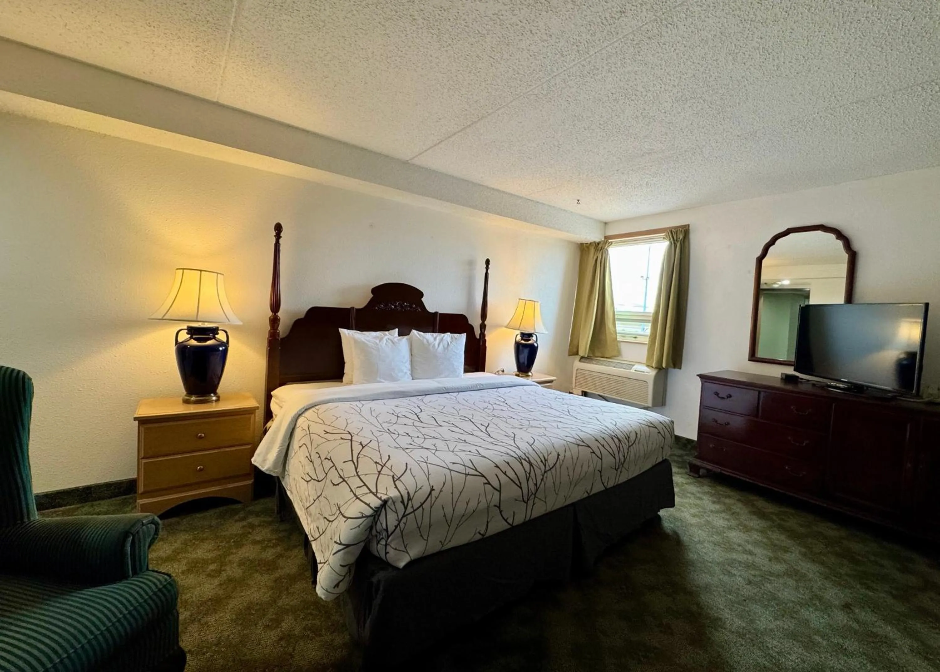 Bed in Best Stay Inn