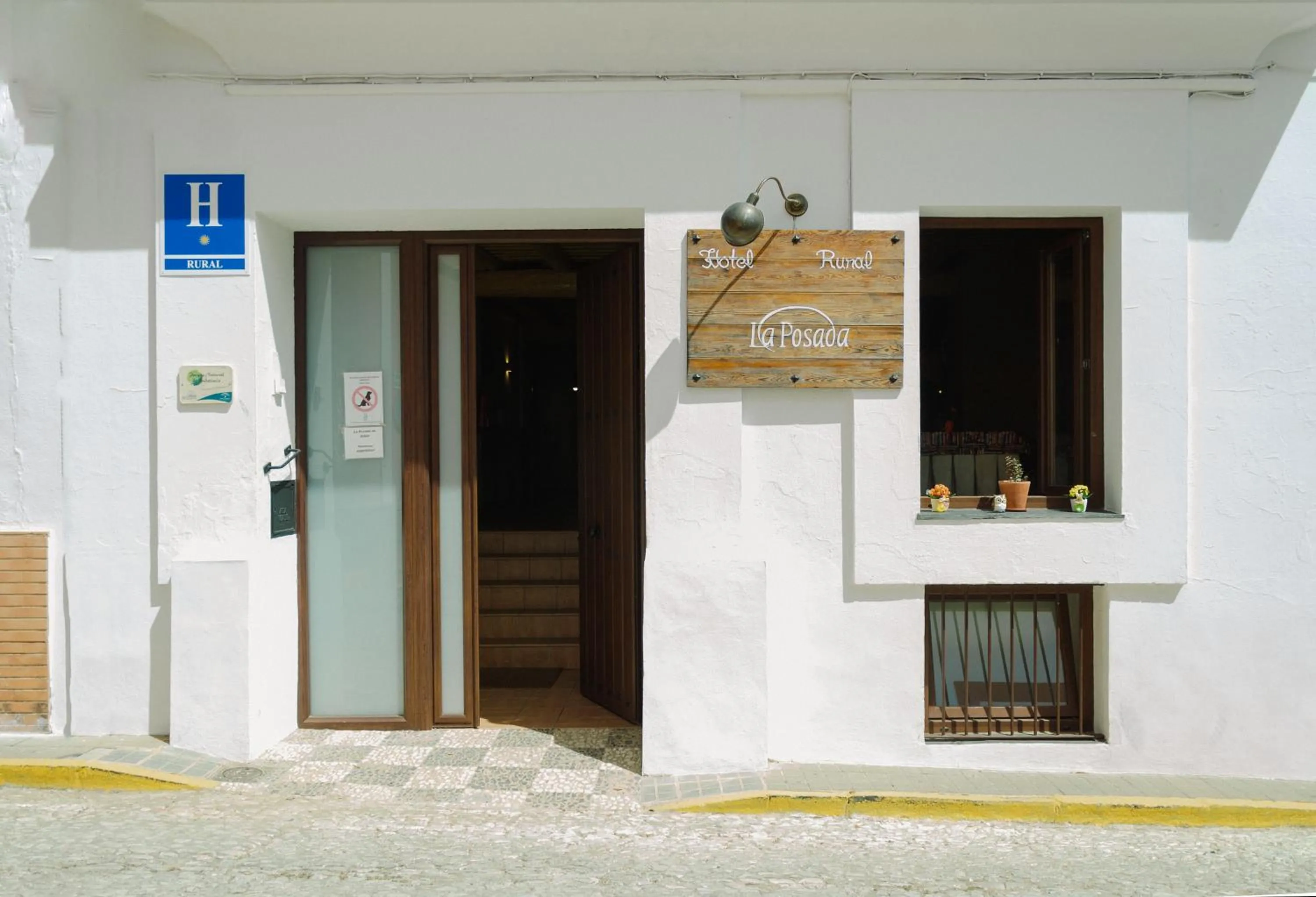 Property building in La posada de Alájar