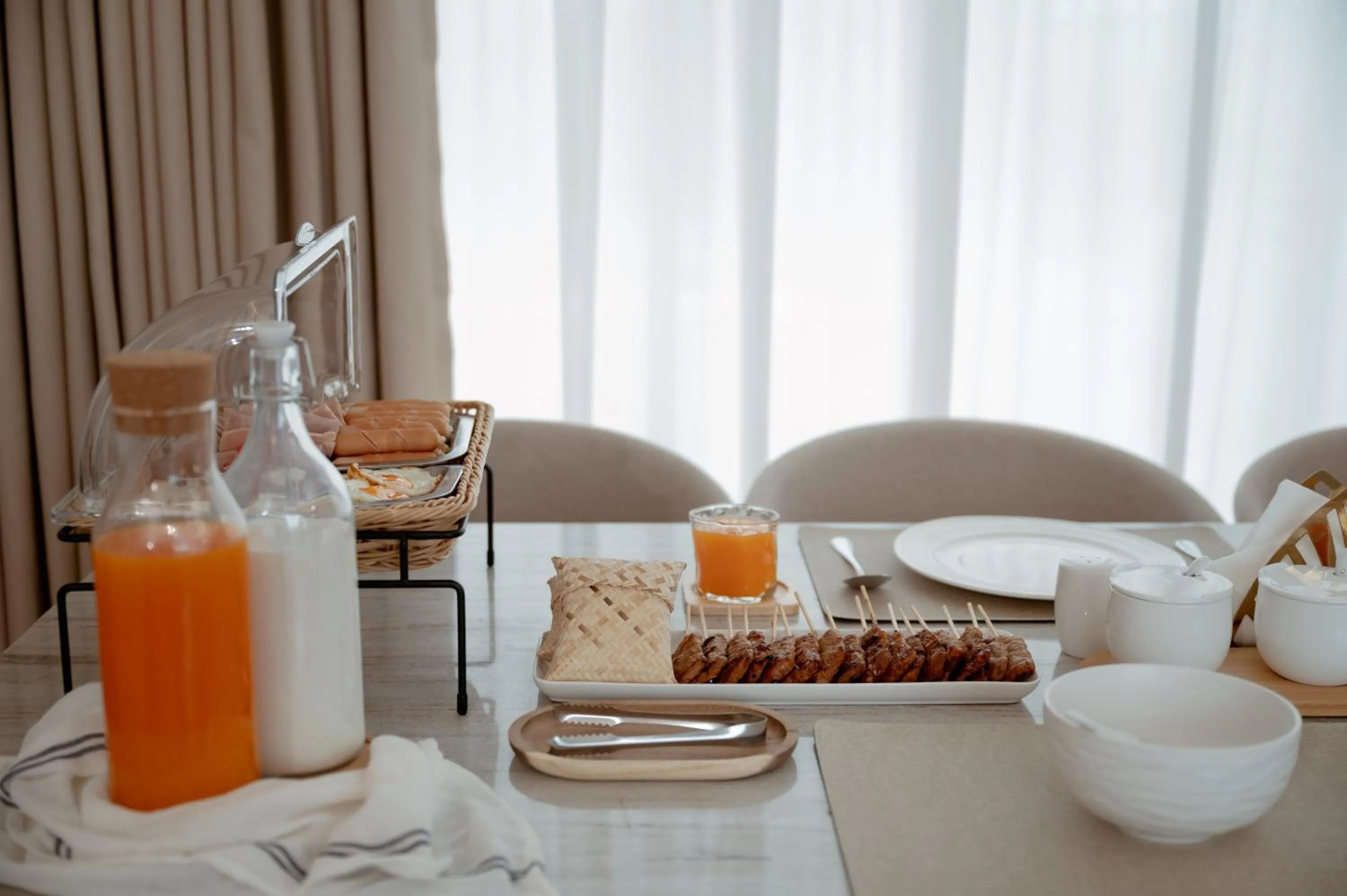 Breakfast in Villa Paramount 2