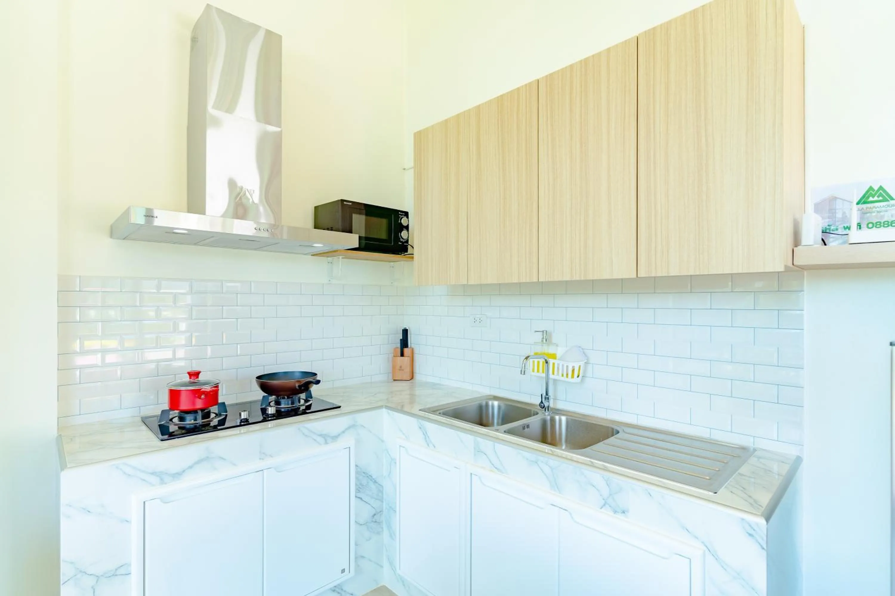 Kitchen or kitchenette in Villa Paramount 2