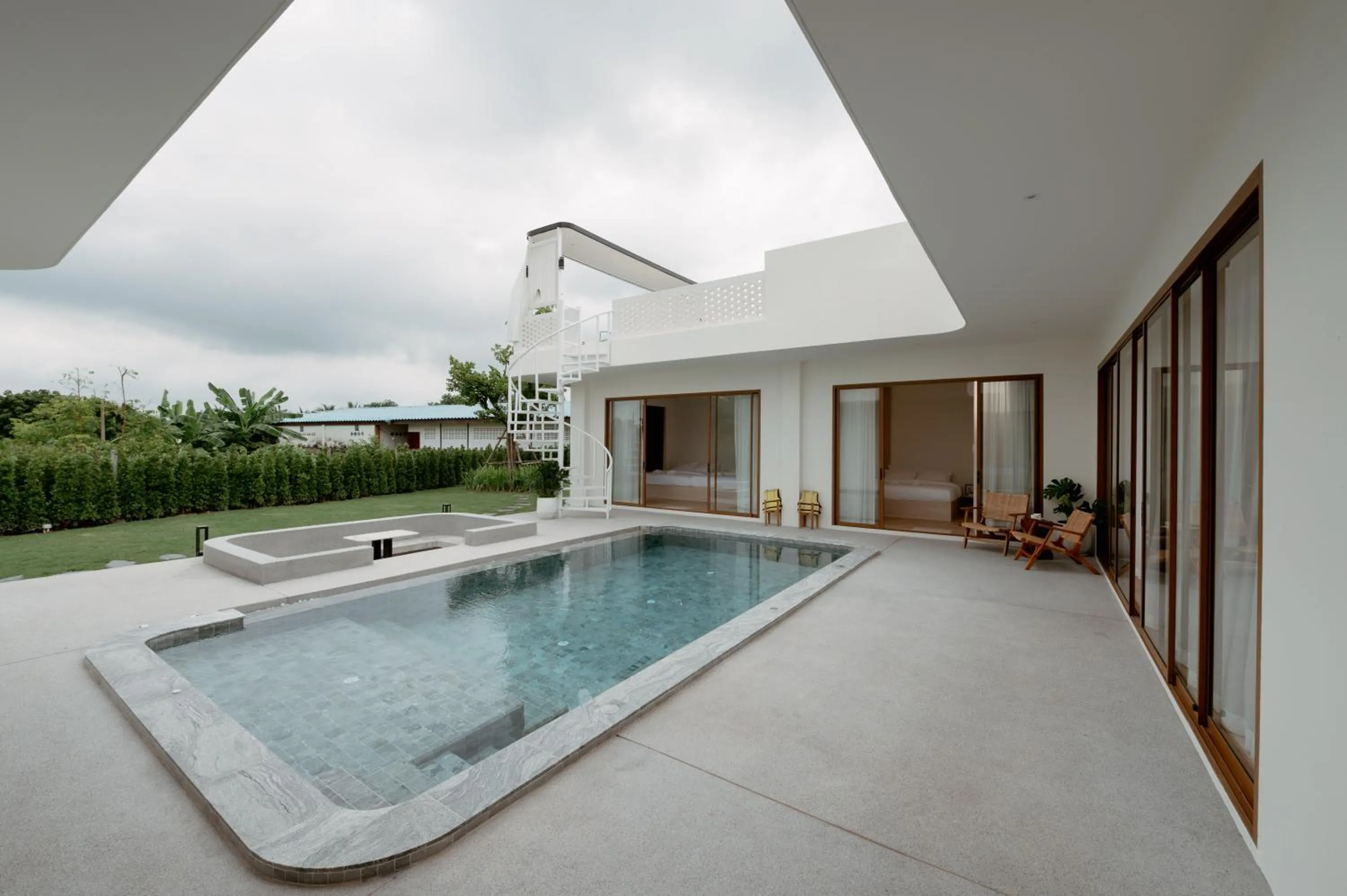 Swimming pool in Villa Paramount 2