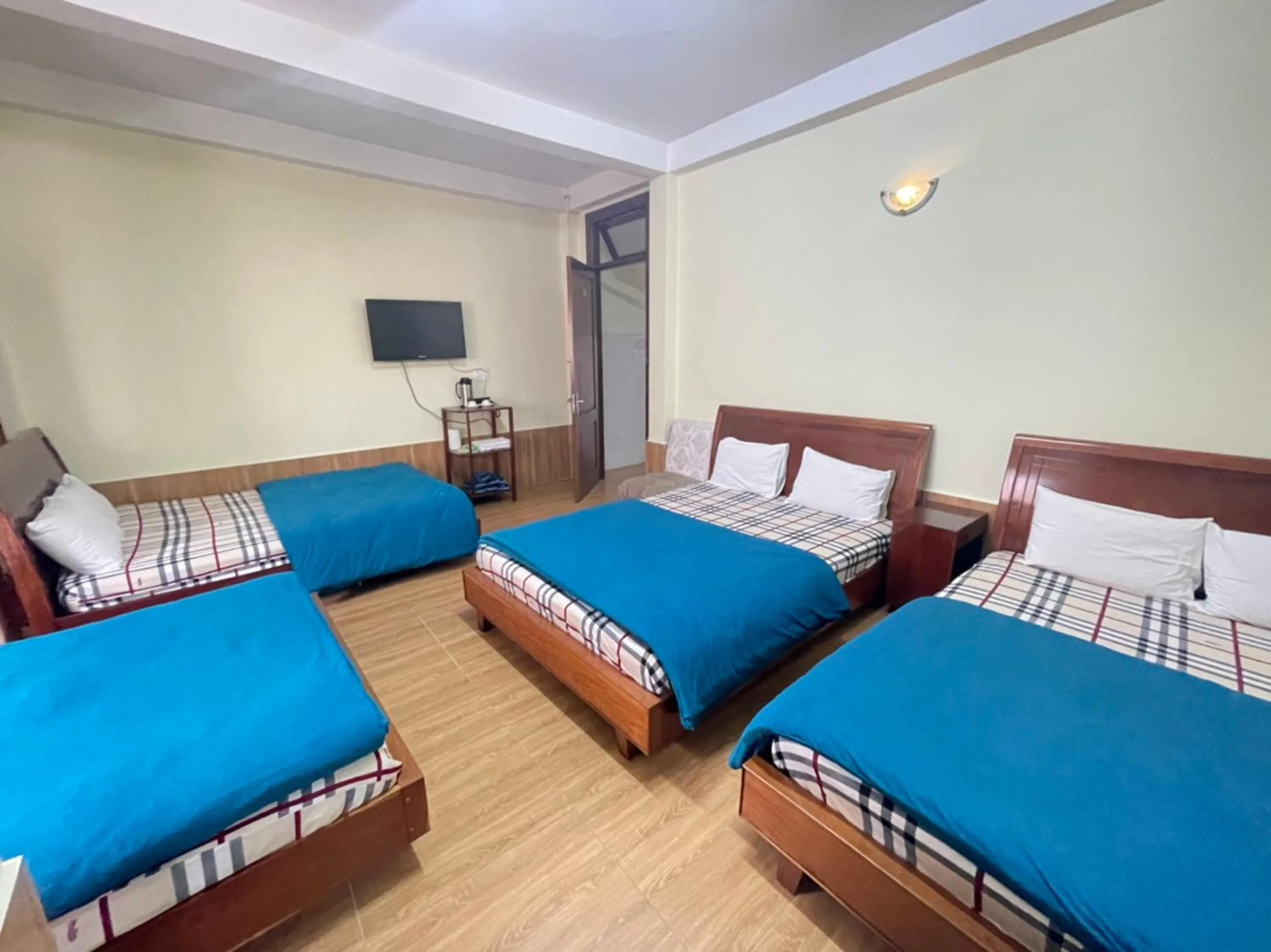 Bedroom, Bed in Hân Hoan Hotel