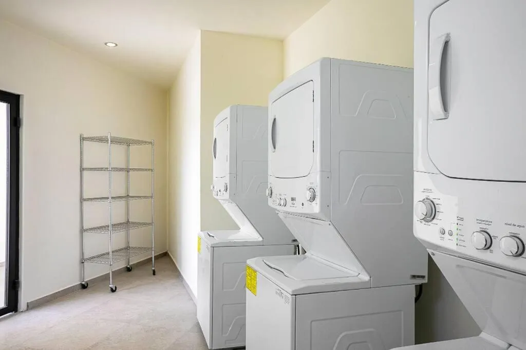 washing machine in DK31 Wifi 600mb, Cheap Scooters by Moikkarentals