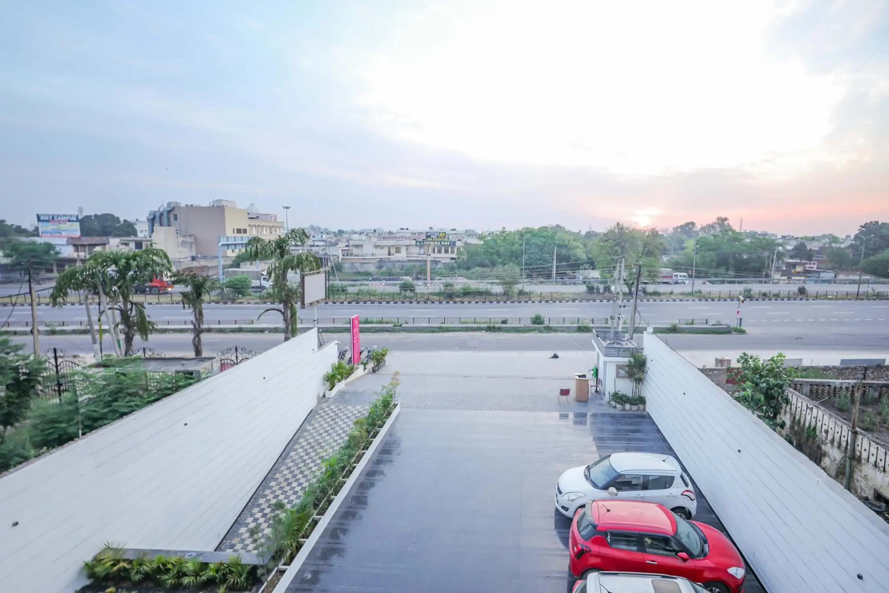 Suite - single occupancy in Regenta Place Phagwara by Royal Orchid Hotels Limited Suite - single occupancy in Regenta Place Phagwara by Royal Orchid Hotels Limited