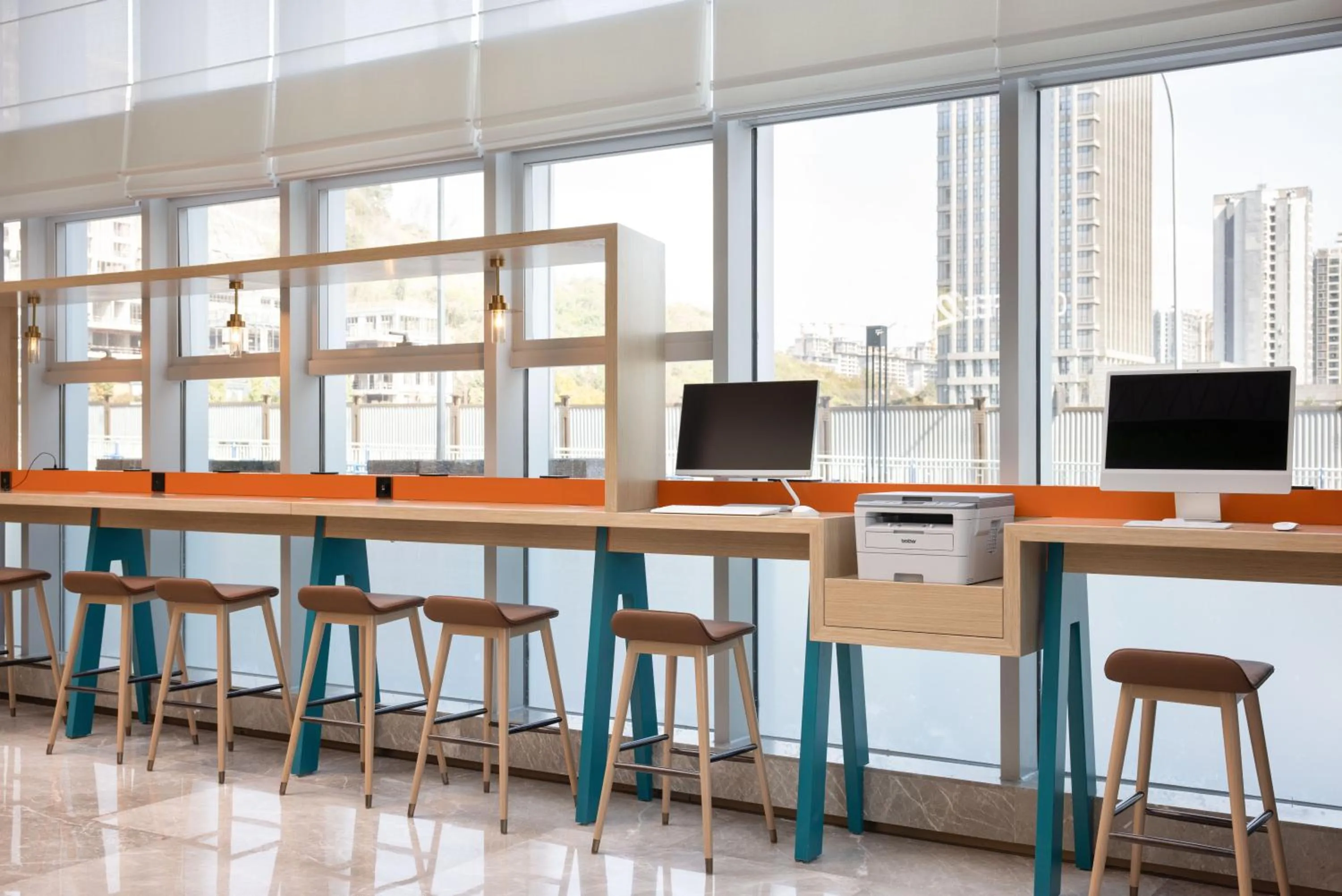 On-site shops in Home2 Suites by Hilton Chongqing Yubei